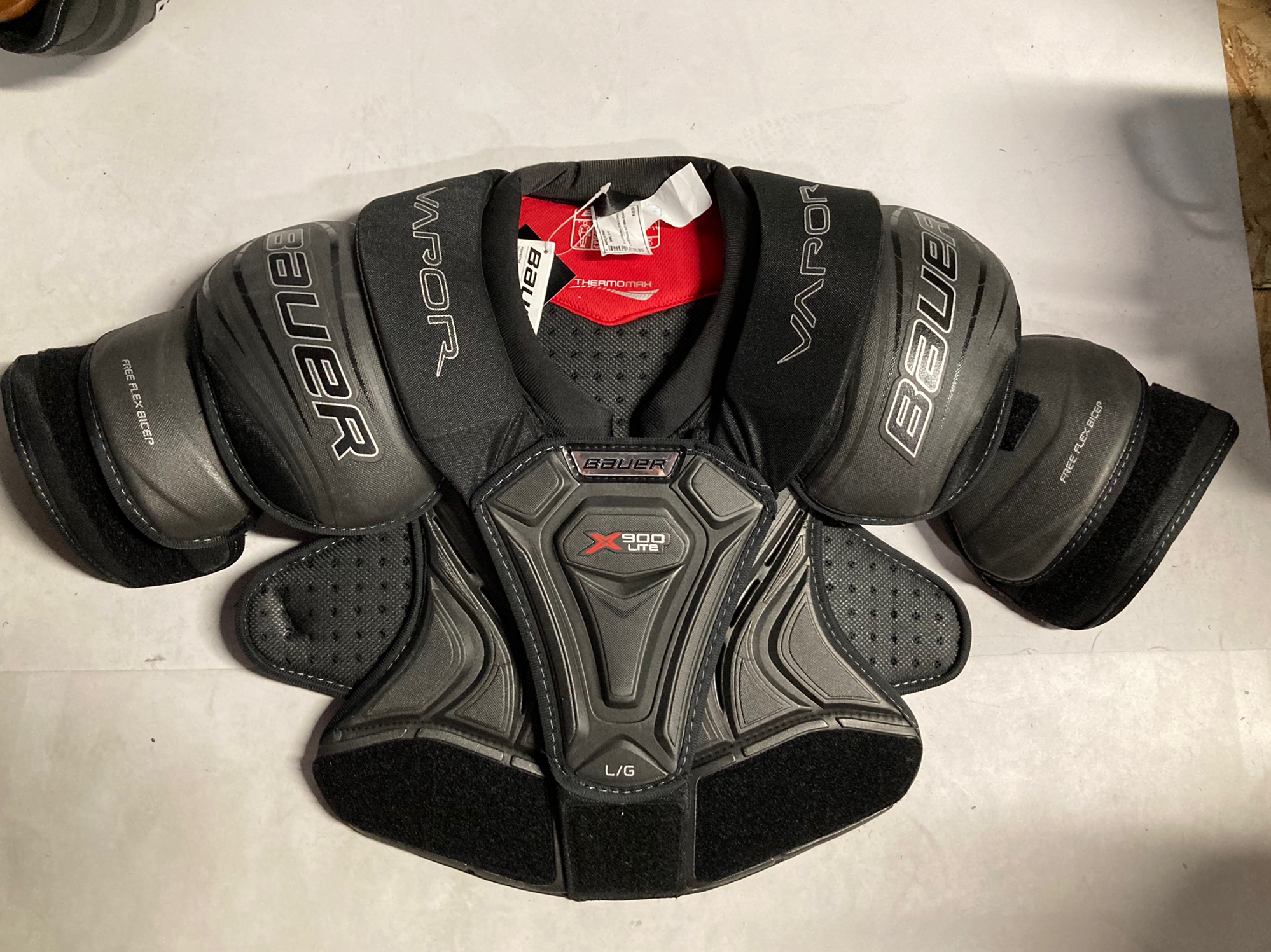 New Senior Large Bauer Vapor x900 Lite Shoulder Pads Straps Missing