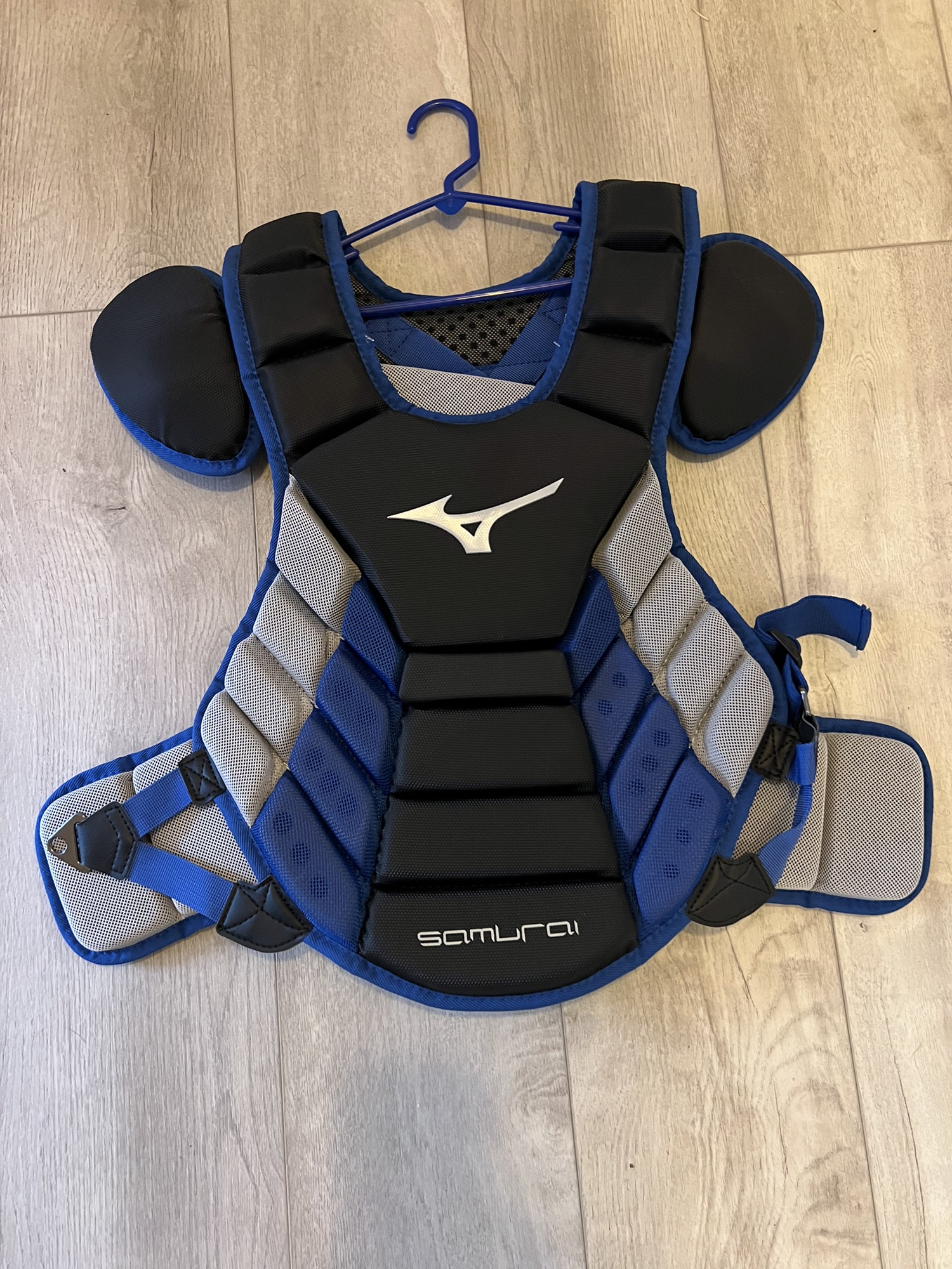 Mizuno Catcher's Chest Protector SidelineSwap