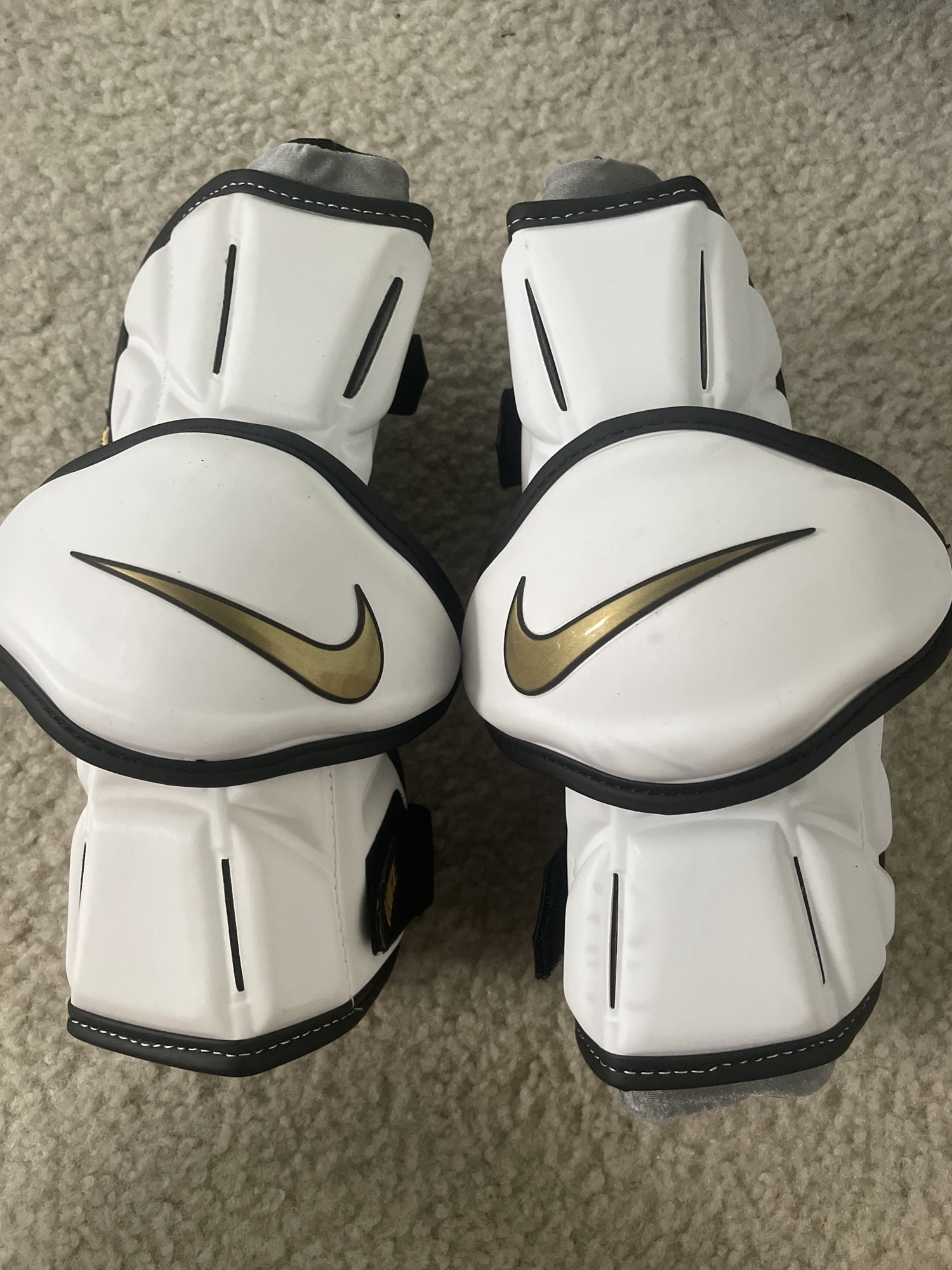 New Medium/Large Nike Vapor Elite Arm Pads SidelineSwap