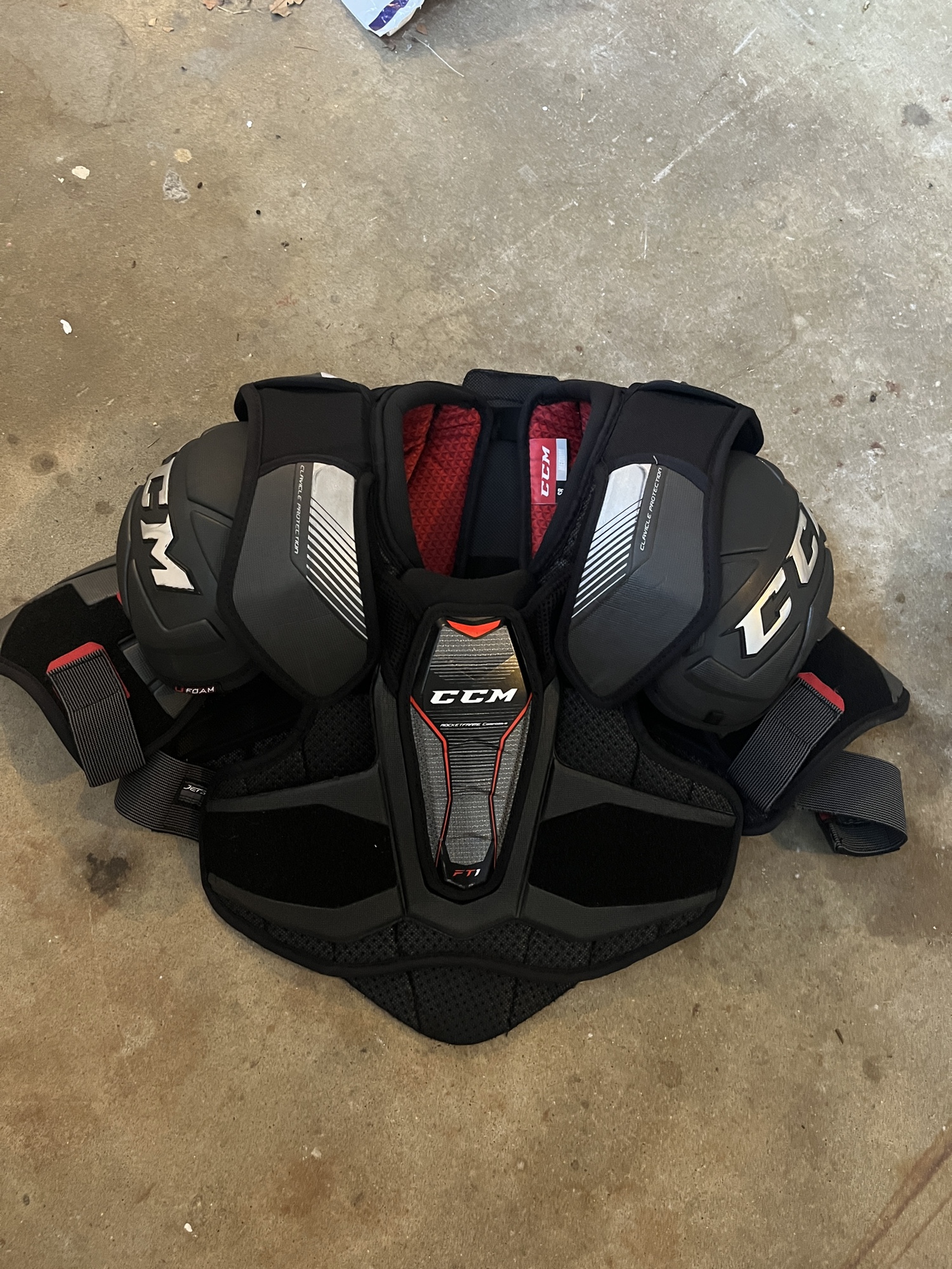 Senior Medium CCM JetSpeed FT1 Shoulder Pads SidelineSwap
