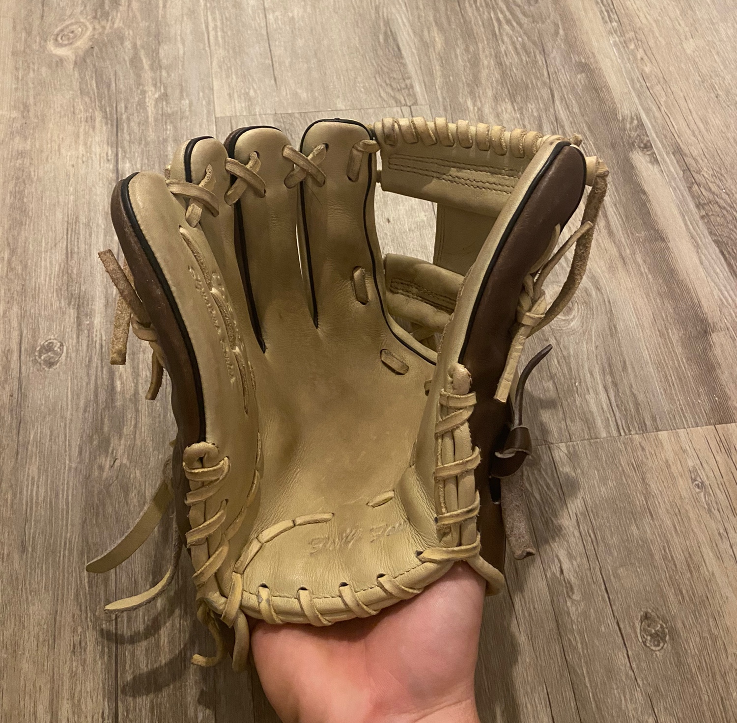 LEFT HAND THROW 44 Pro Glove SidelineSwap