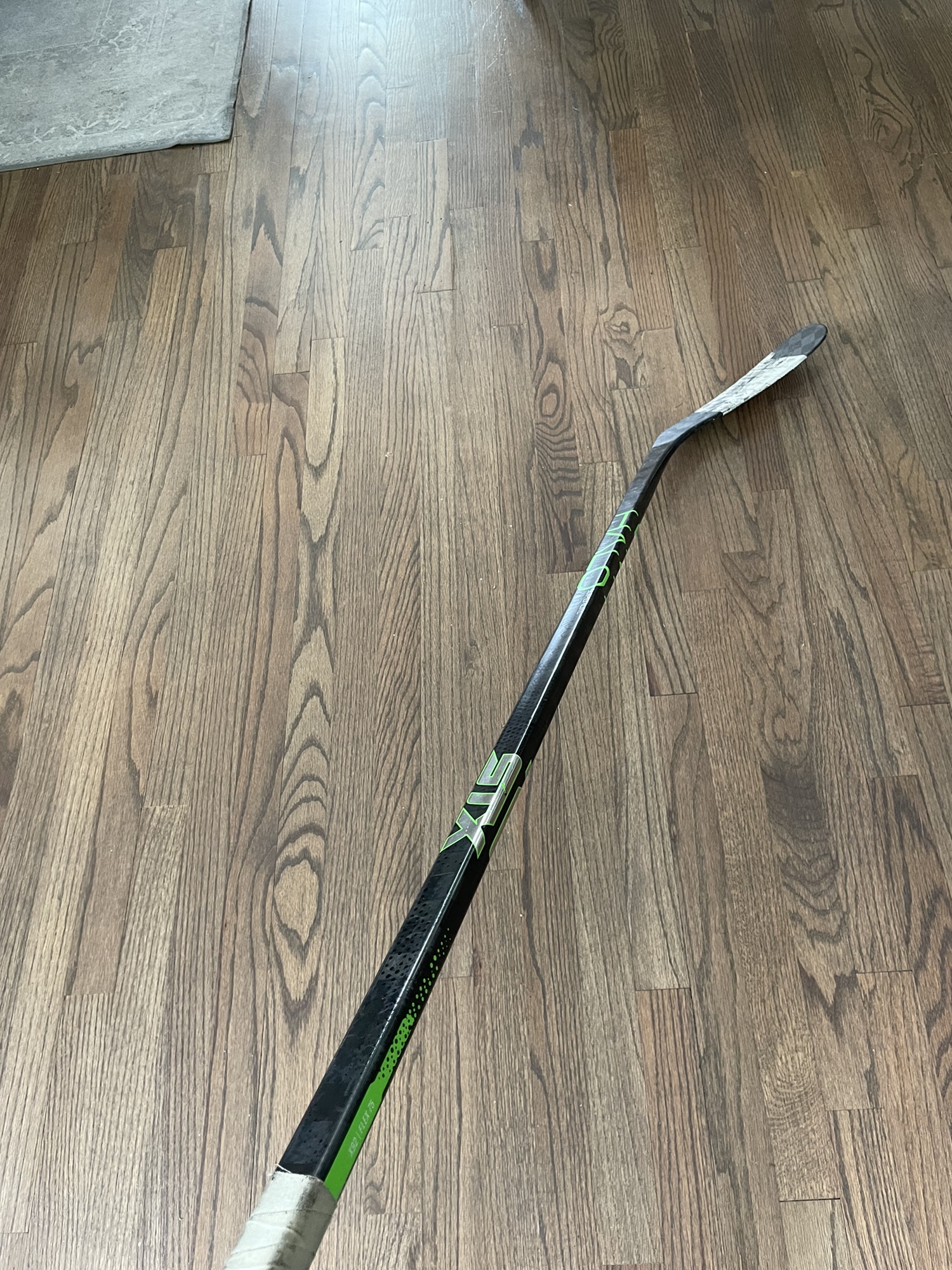 Senior Right Handed P92 Halo Superlite Hockey Stick SidelineSwap