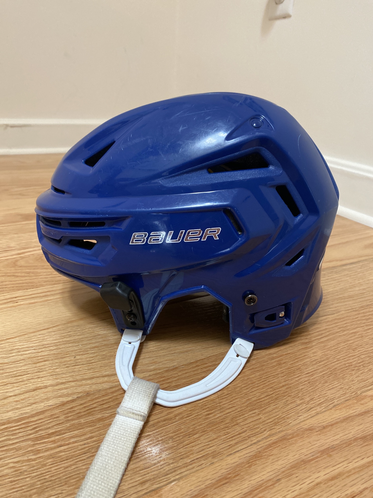 Used Large Bauer ReAkt 150 Helmet SidelineSwap