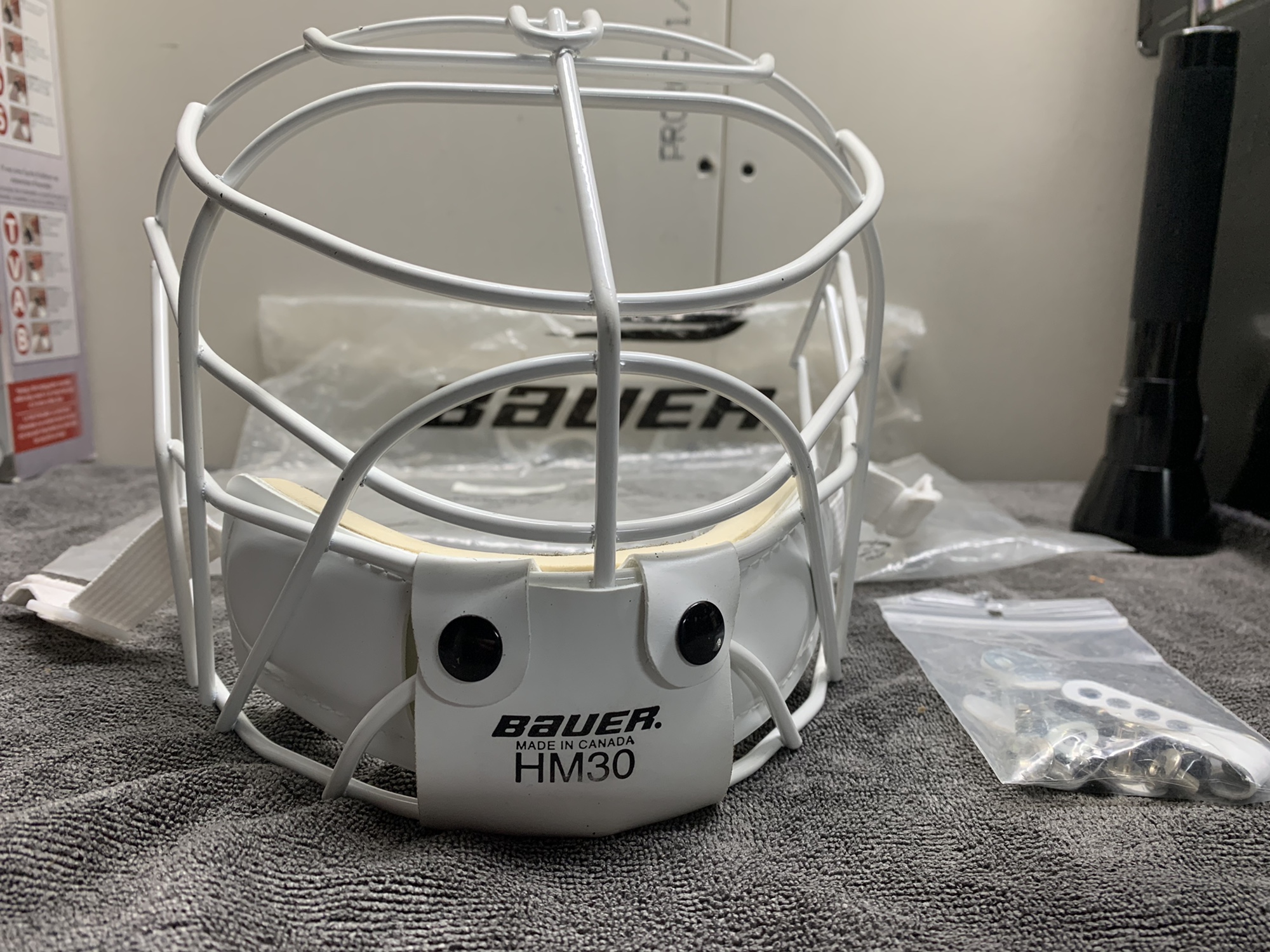 BRAND NEW BAUER HM30 HOCKEY GOALIE MASK / CAGE SidelineSwap