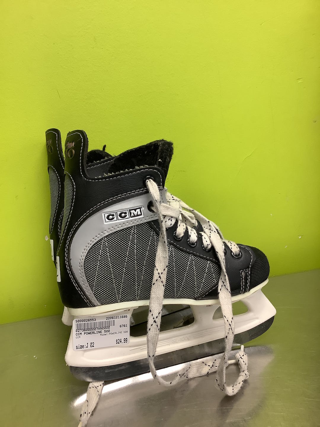 Used Ccm Powerline 500 Junior 02 Ice Hockey Skates SidelineSwap