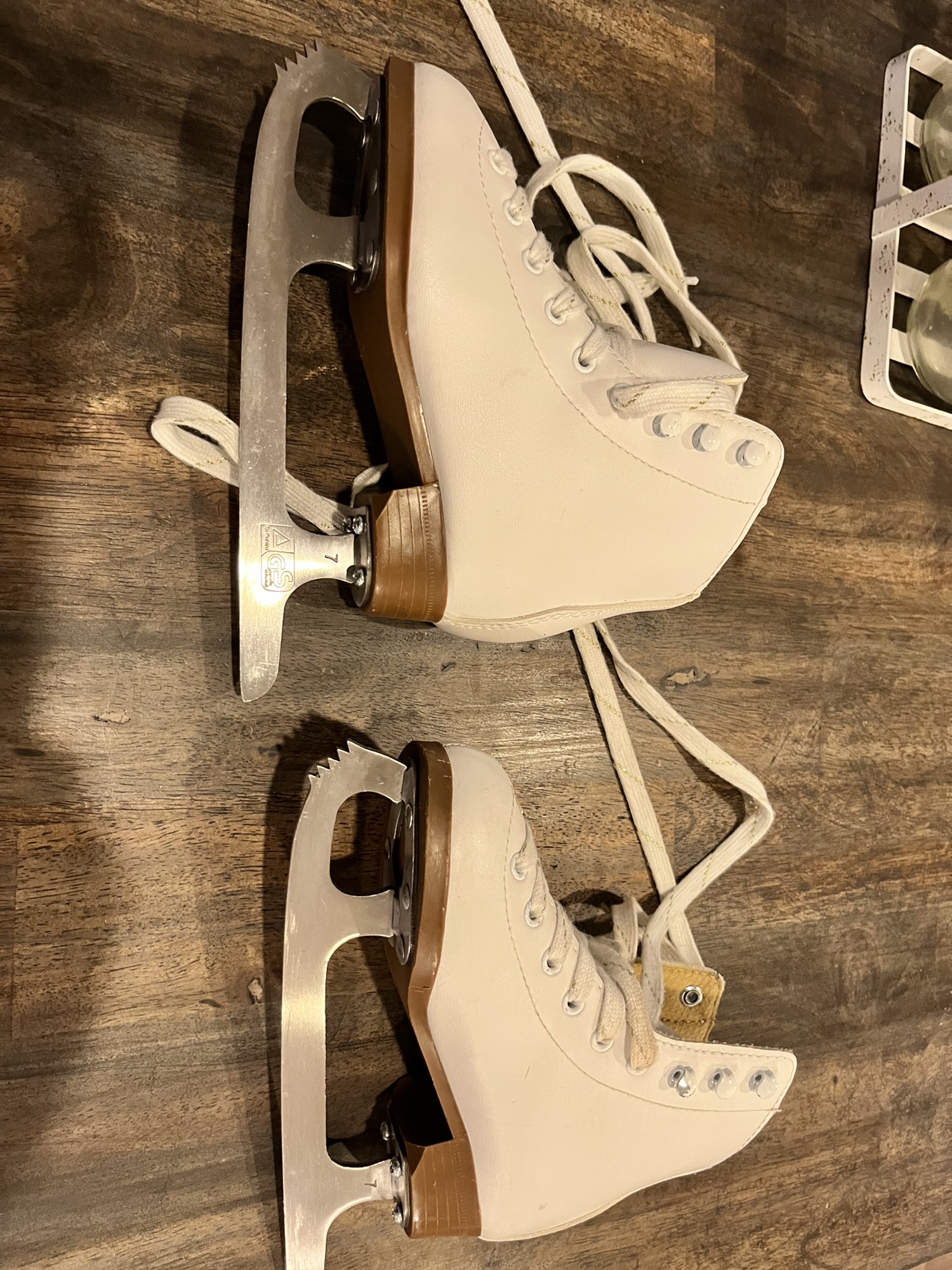 DBX ice skates SidelineSwap