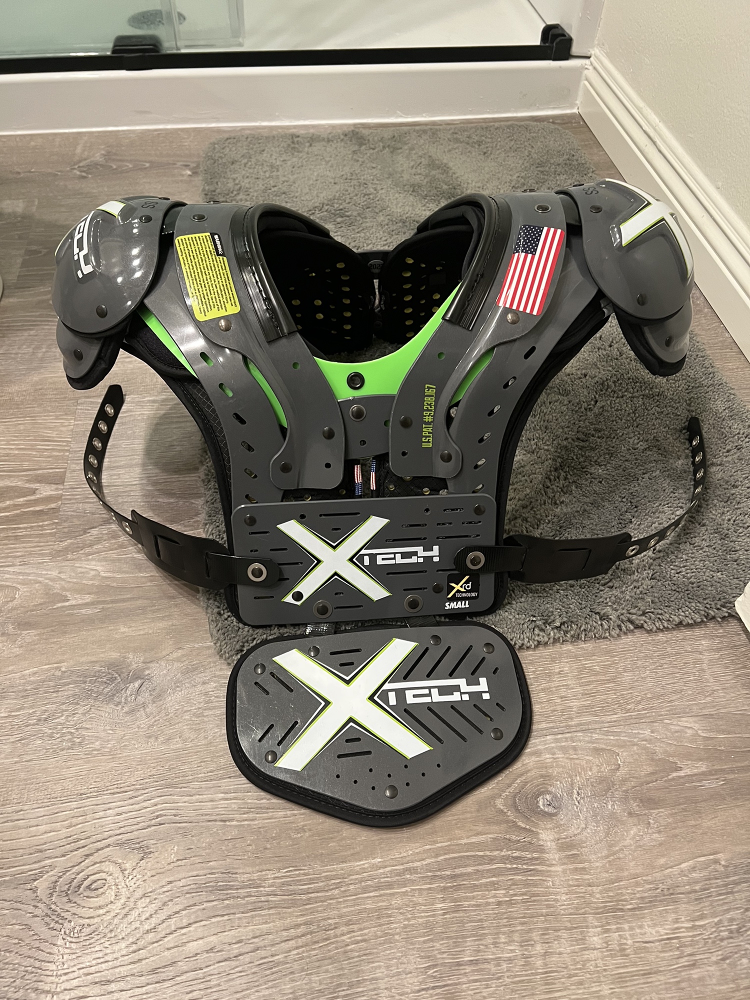 SuperSkill Xtech Shoulderpads With Backplate SidelineSwap