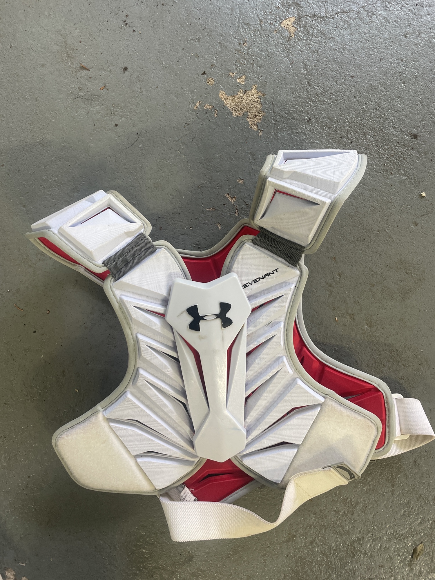 Used Medium Under Armour Revenant Shoulder Pads SidelineSwap