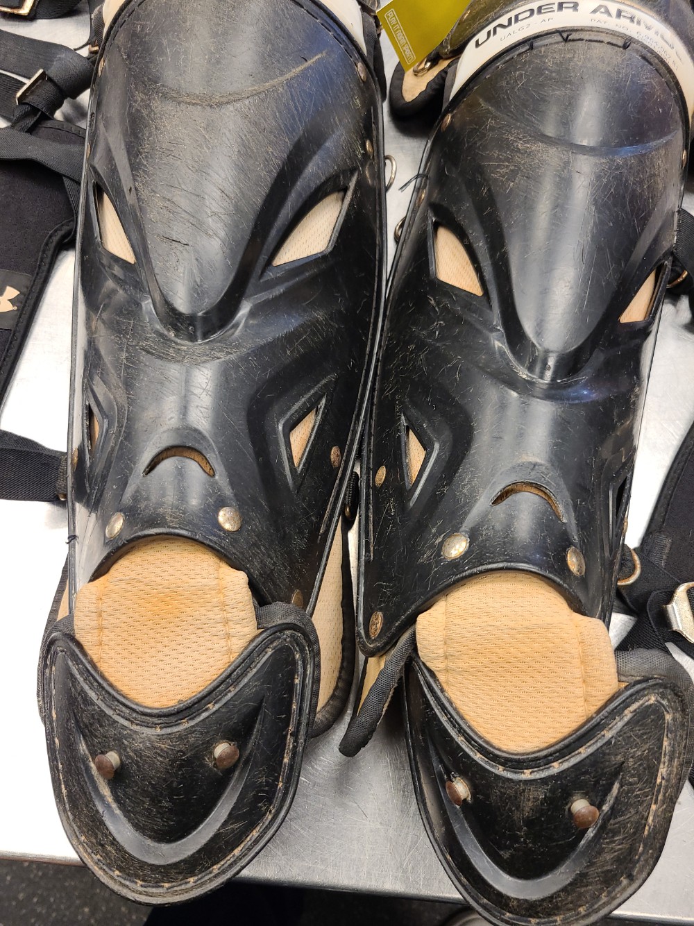 Under Armour UALG2AP Shin Guards SidelineSwap