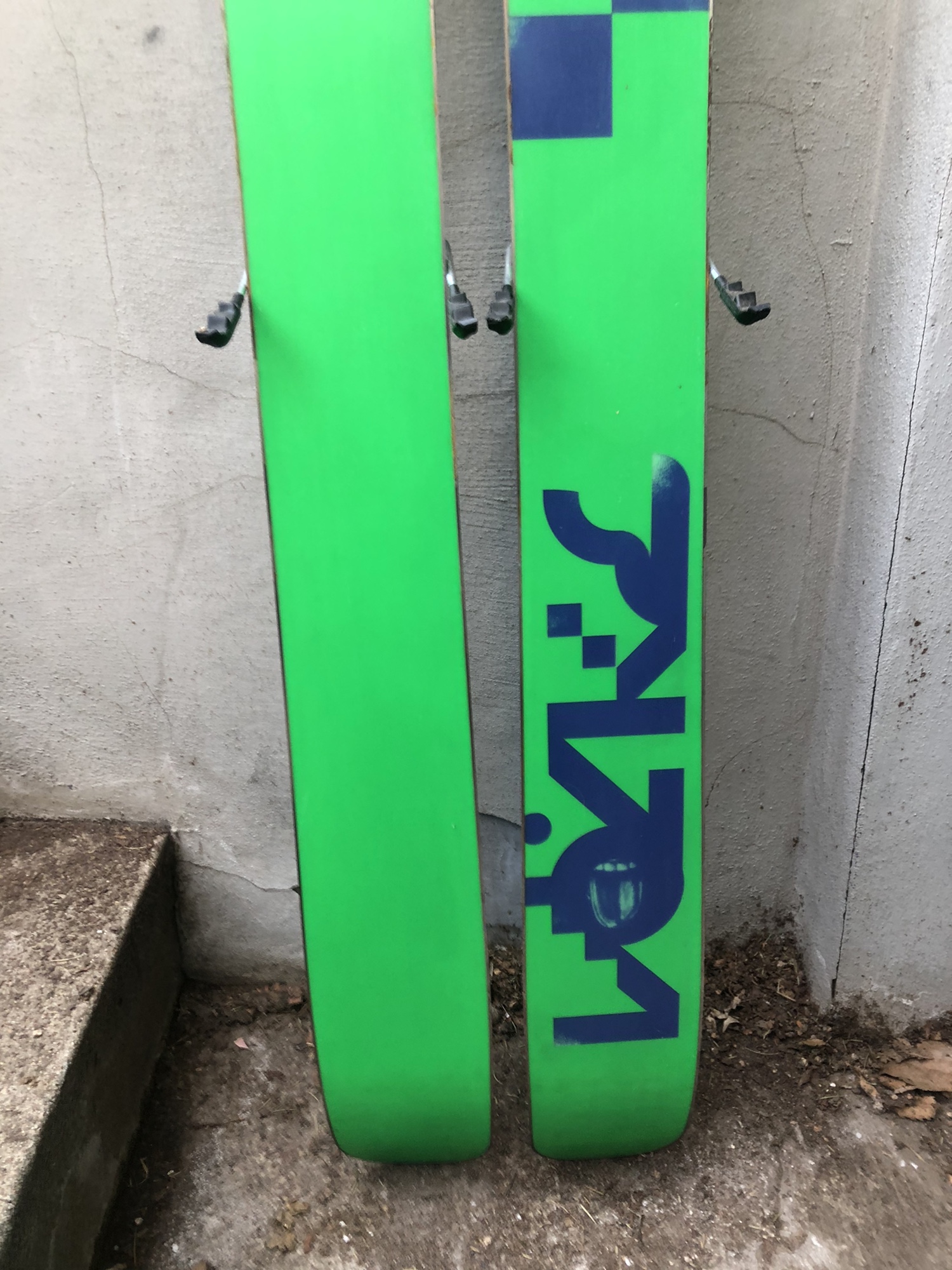 Volkl One 176cm with Marker Griffon Bindings | SidelineSwap