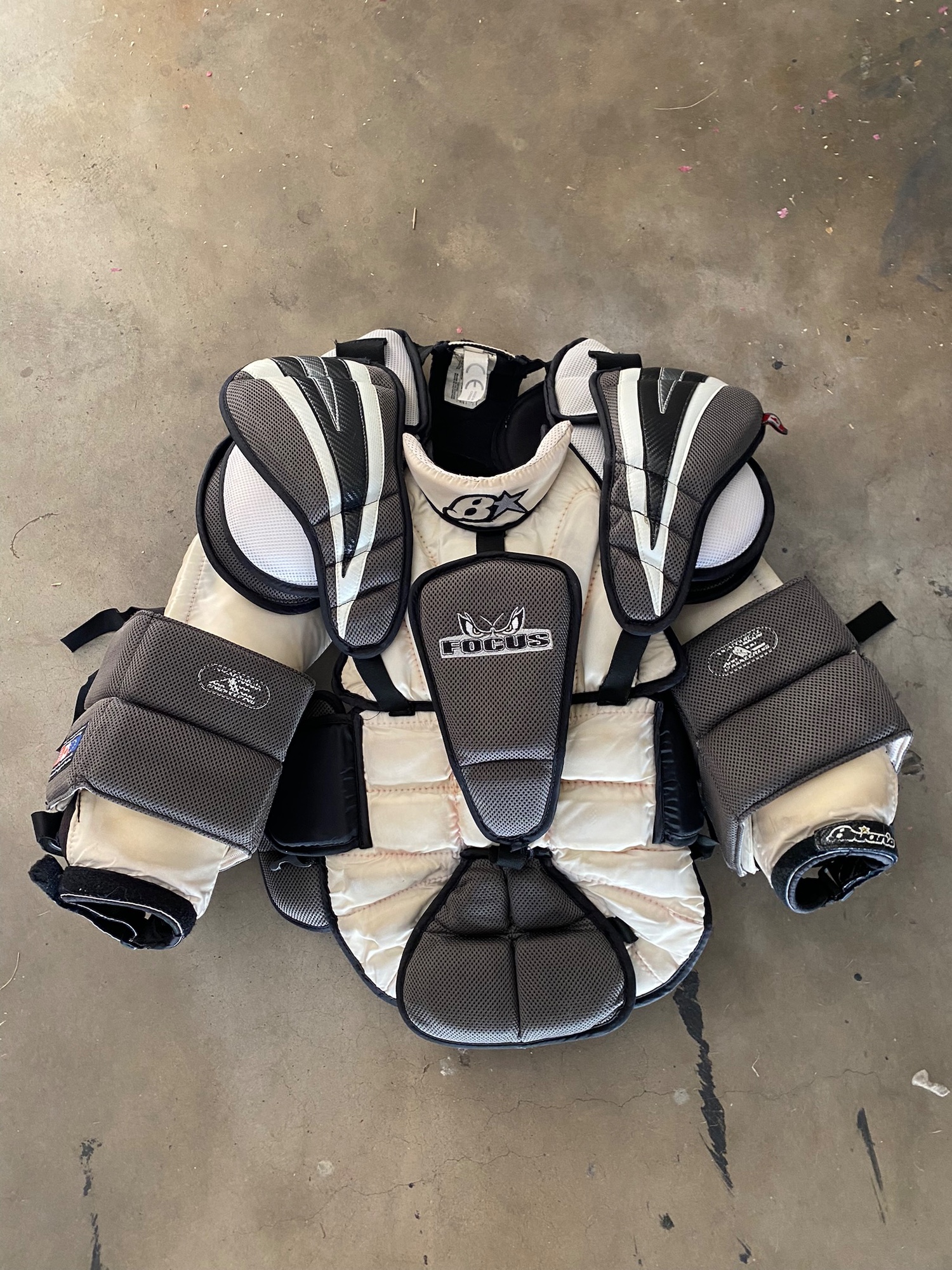 Used Medium Brian's Goalie Chest Protector SidelineSwap