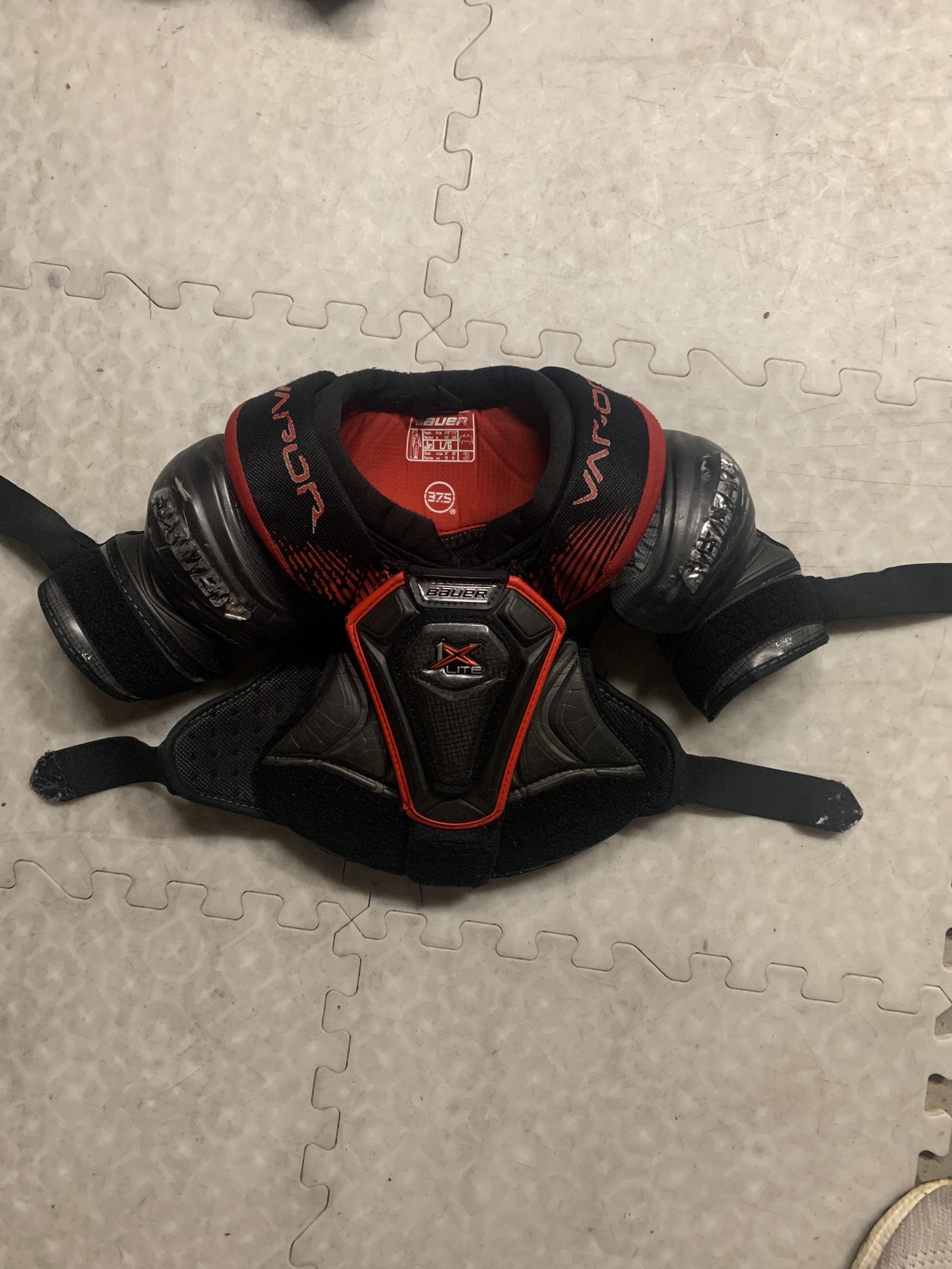 Junior Large Bauer Vapor 1X Lite Shoulder Pads SidelineSwap