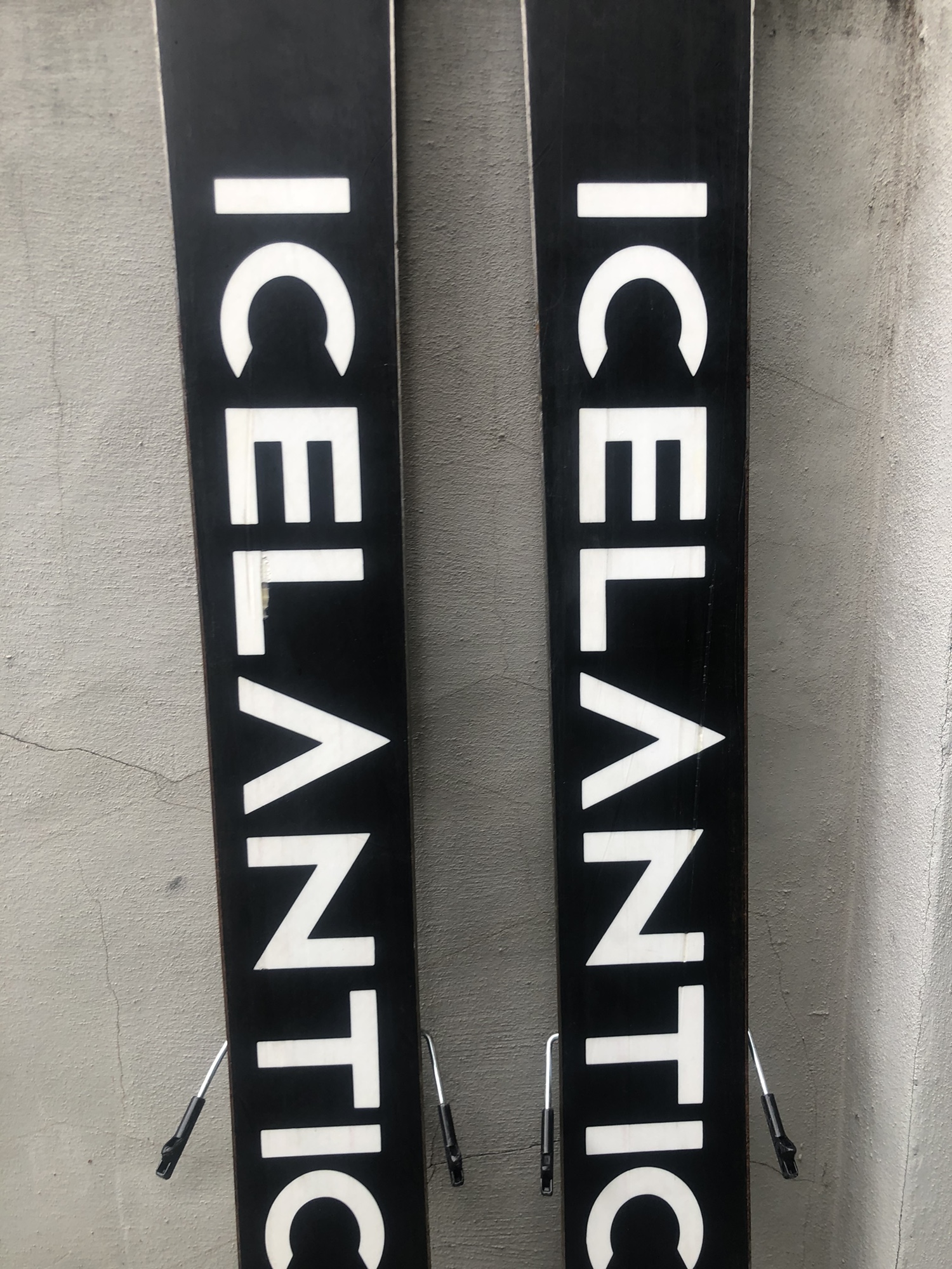 Icelantic Gypsy 180cm with Look Pivot 14 Bindings | SidelineSwap