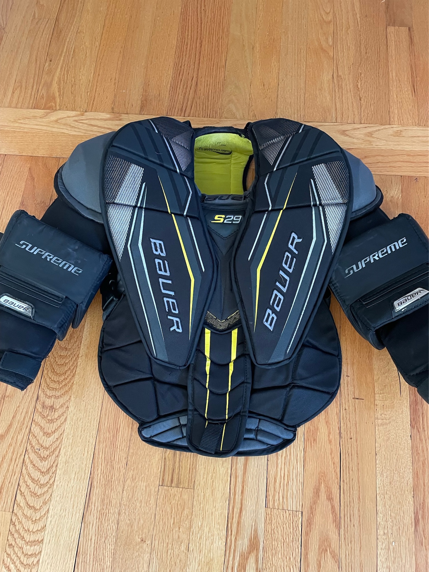 Bauer S29 Intermediate Chest/Arm Pads SidelineSwap