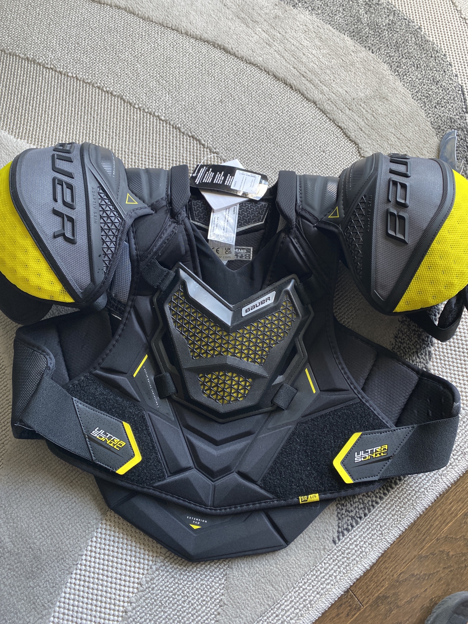 Senior Large Bauer Pro Stock Supreme Ultrasonic Shoulder Pads