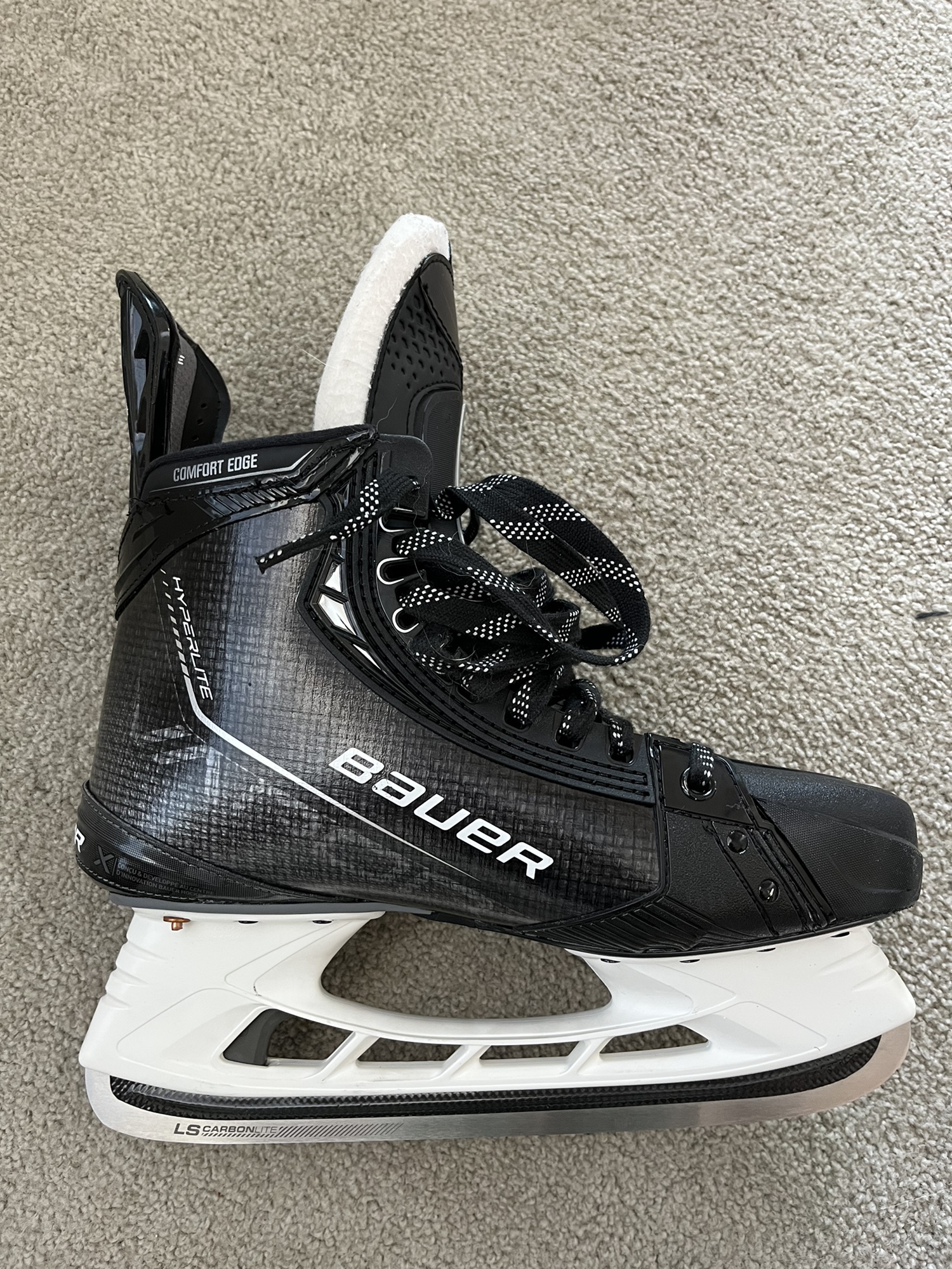 Bauer Pro Stock Size 9.5 Vapor Hyperlite Hockey Skates SidelineSwap