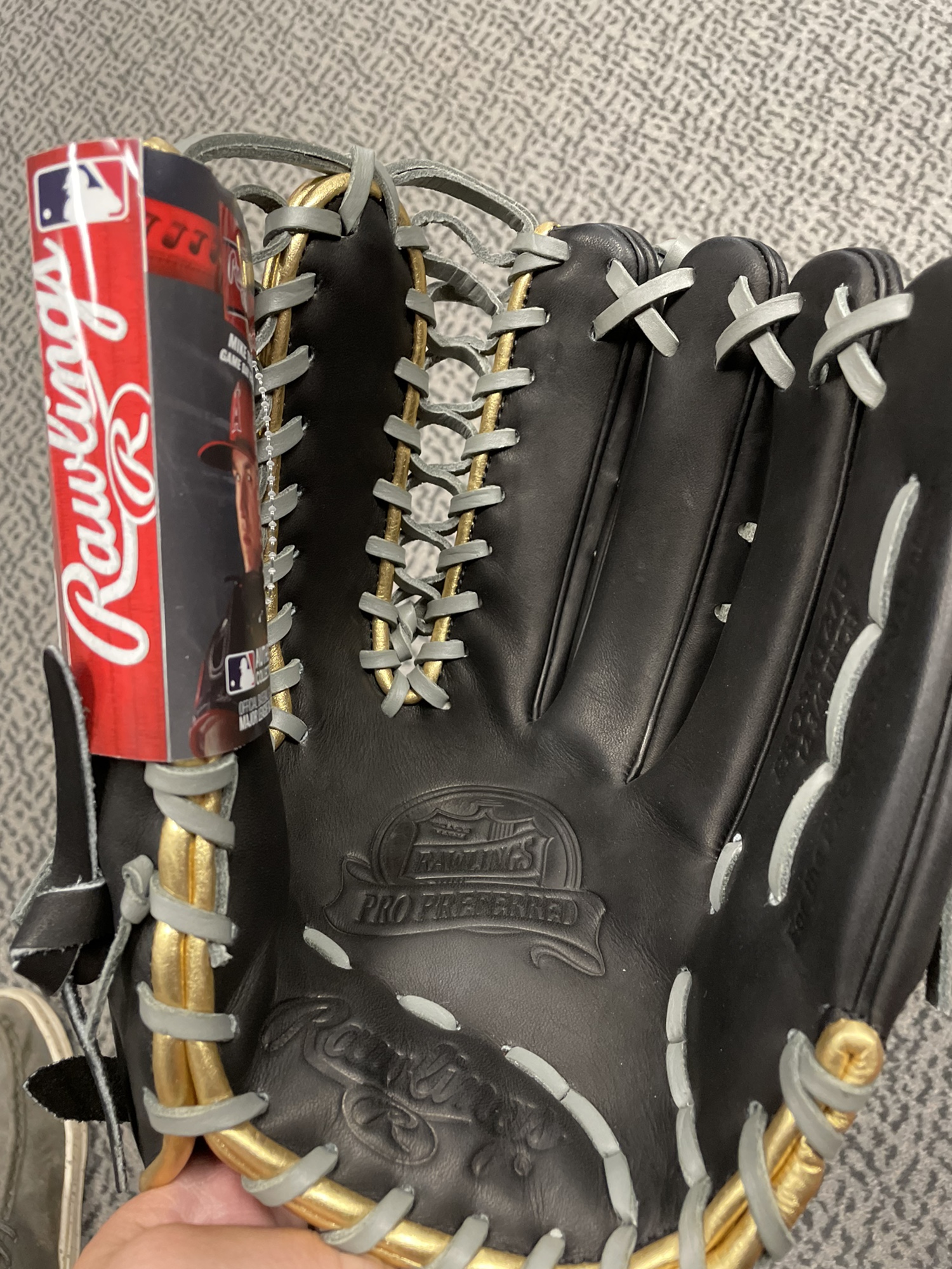 Rawliings Pro preferred 12.75” right hand throw glove SidelineSwap