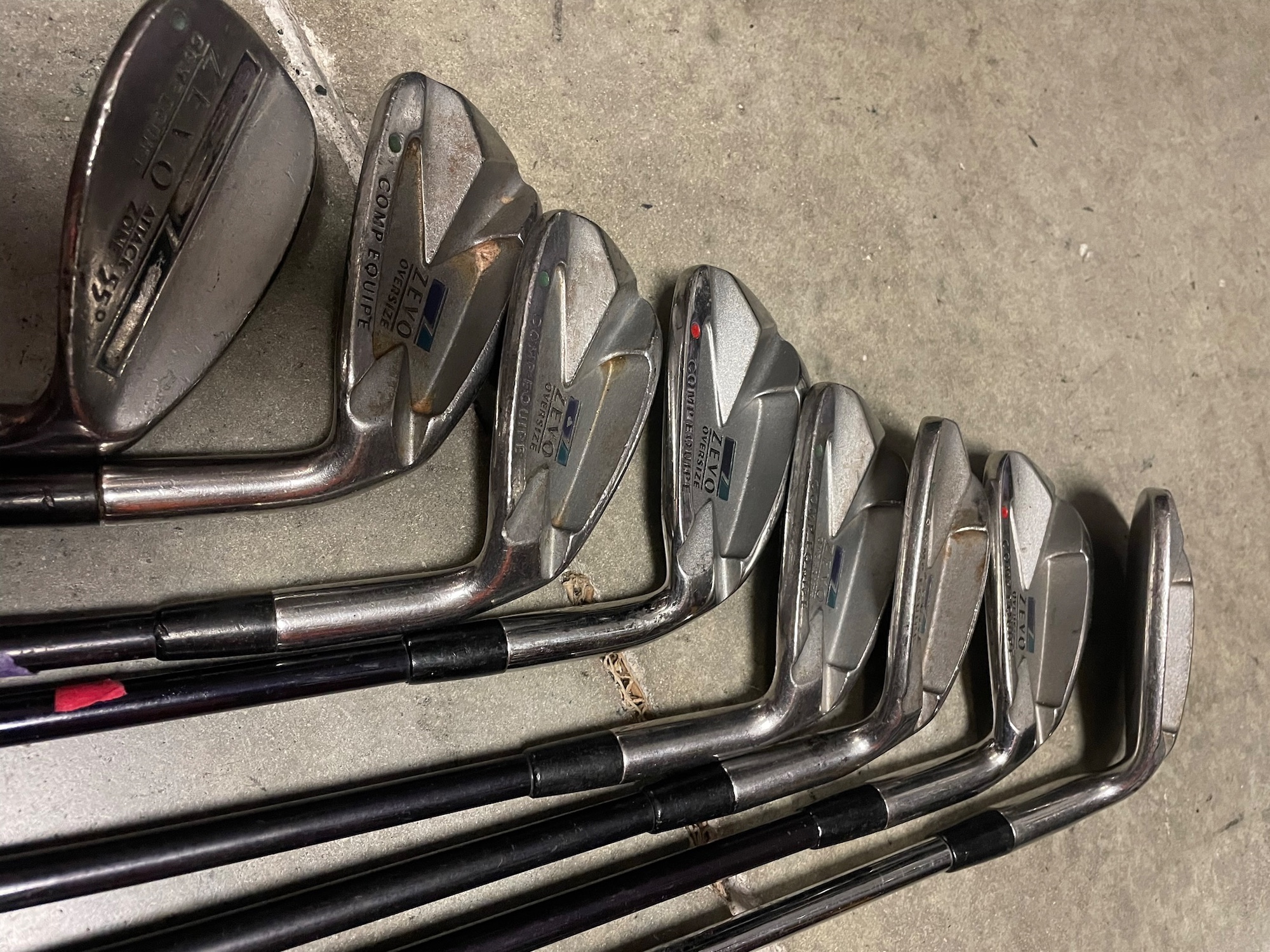 Golf Clubs ZEVO 8 Pc Iron Set In Right Handed SidelineSwap