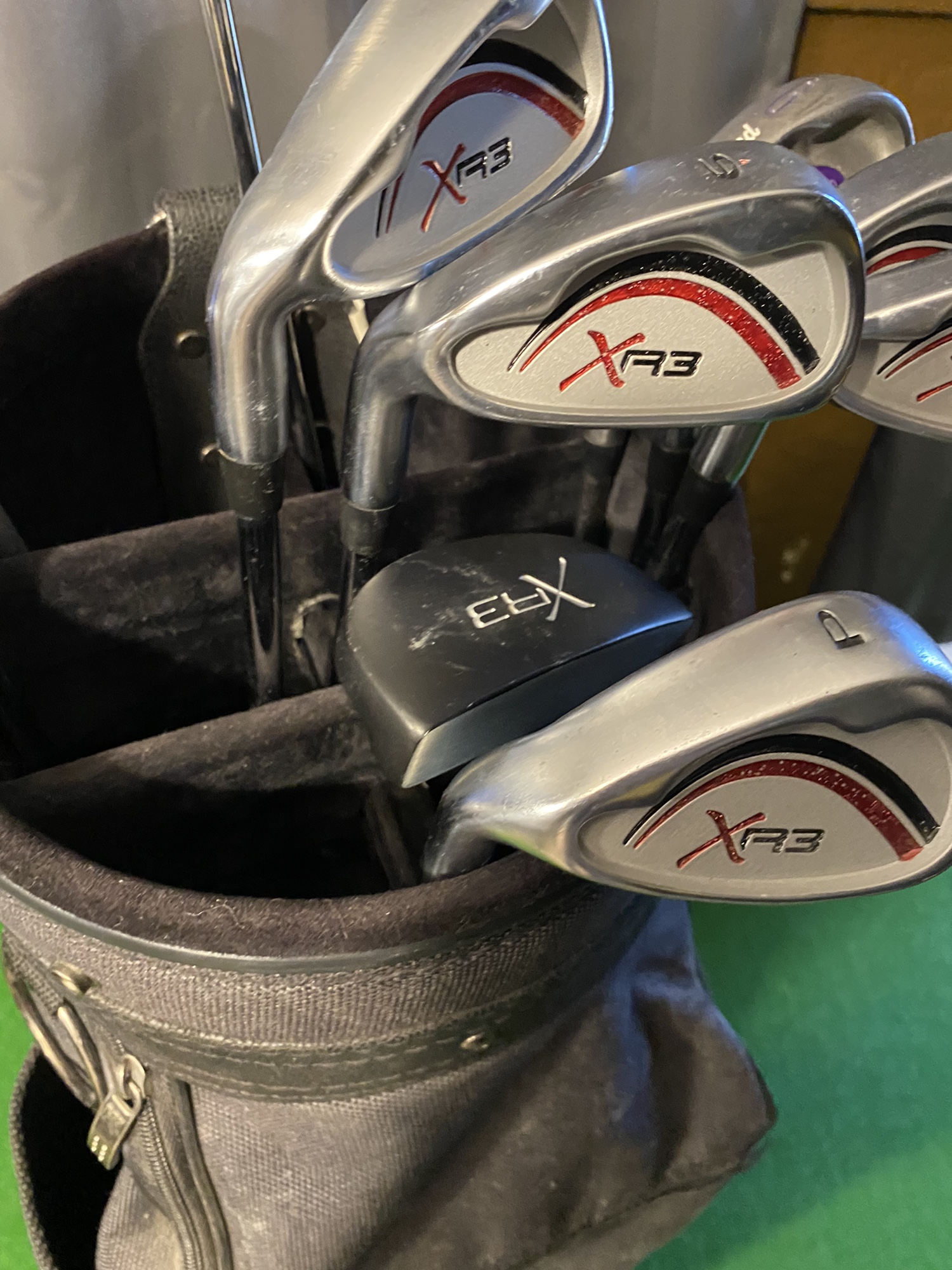 Left handed XR3 mens complete golf club set with bag SidelineSwap