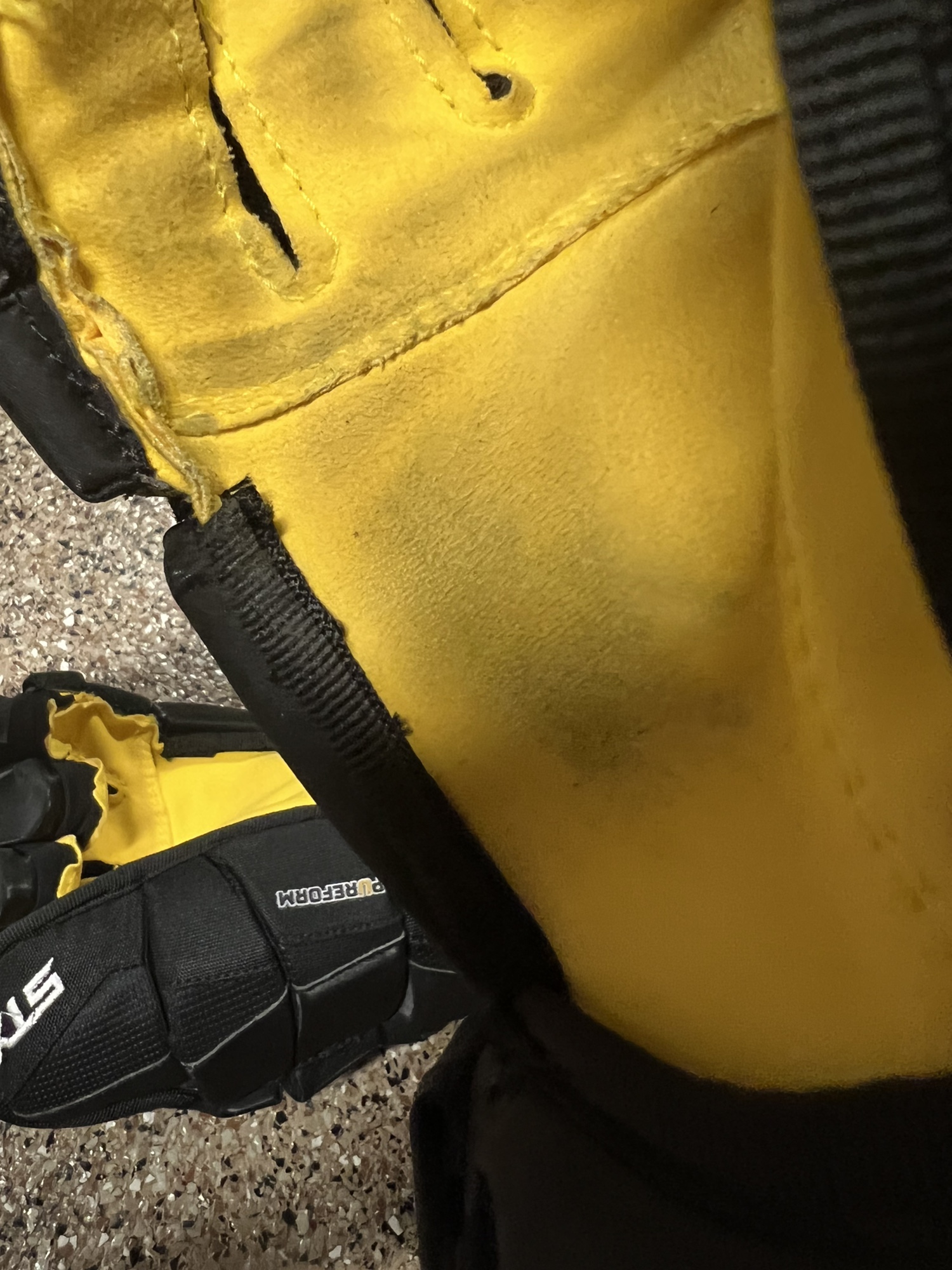 Like New STX Surgeon RX3 Hockey Glove Size 13” Yellow Palm