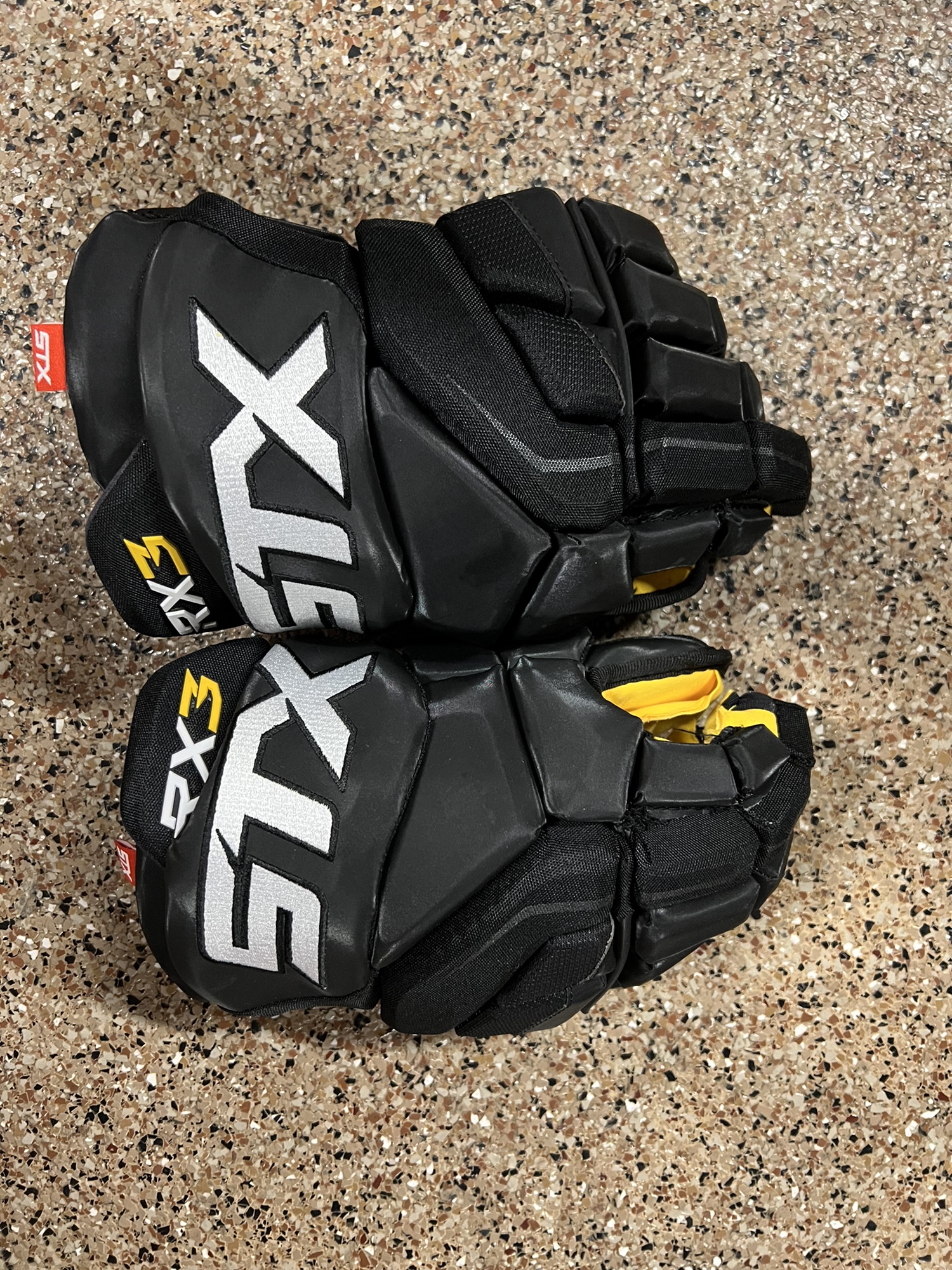 Like New STX Surgeon RX3 Hockey Glove Size 13” Yellow Palm