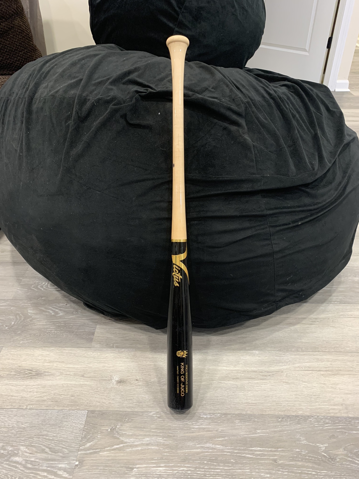 Victus (3) 34/31Pro Maple KING OF JUCO Wood Bat SidelineSwap