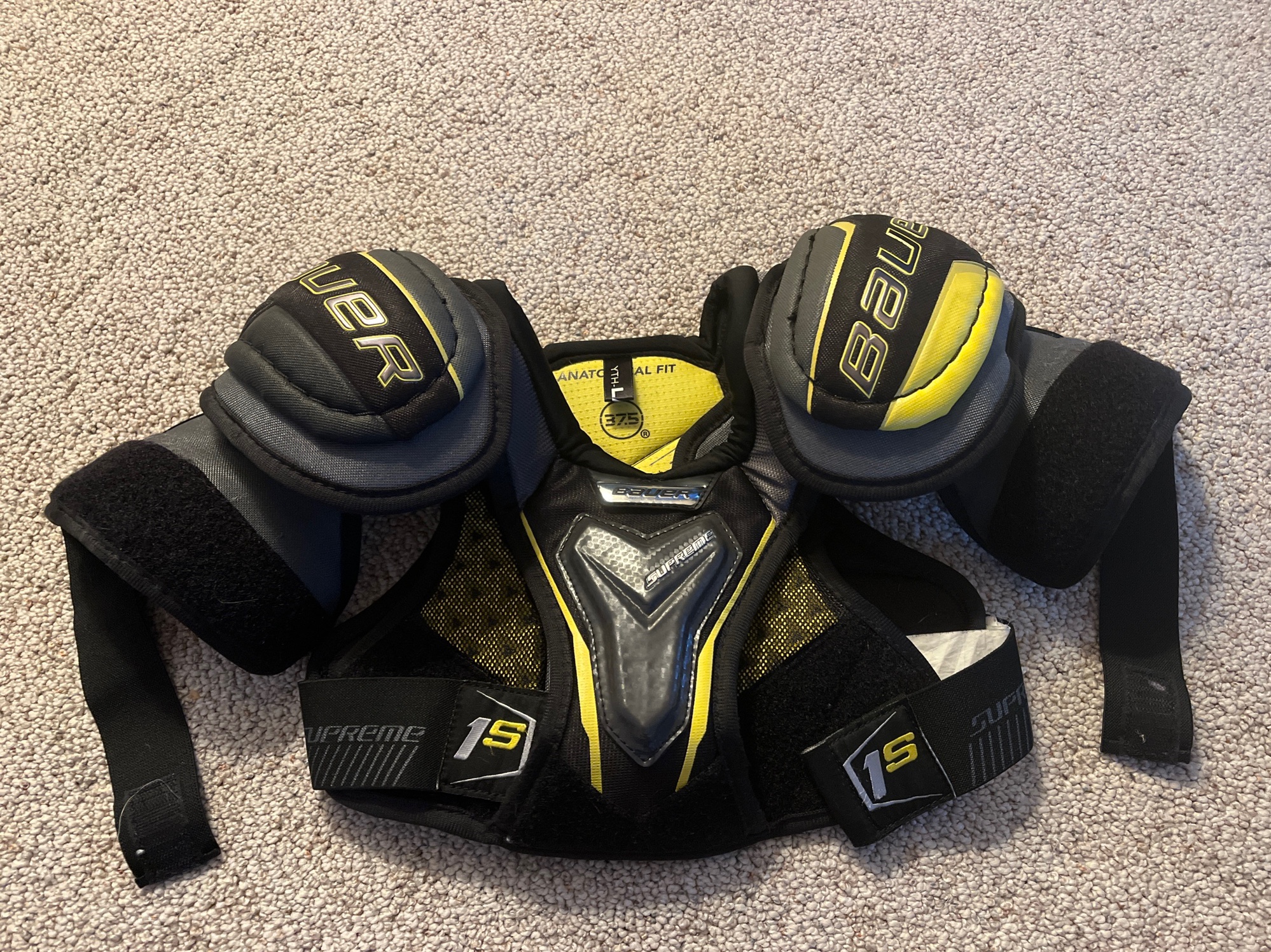 Youth Large Bauer Supreme 1S Shoulder Pads SidelineSwap