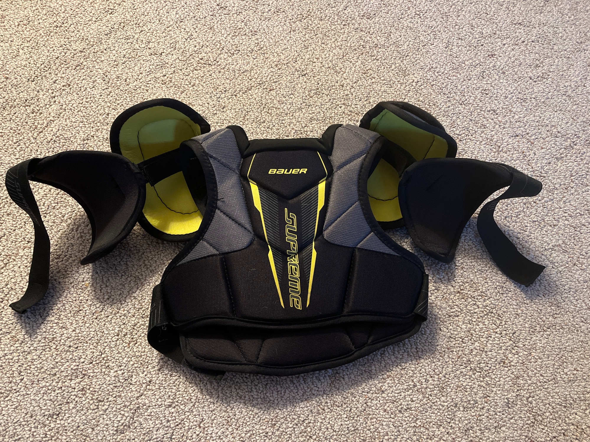 Youth Large Bauer Supreme 1S Shoulder Pads SidelineSwap