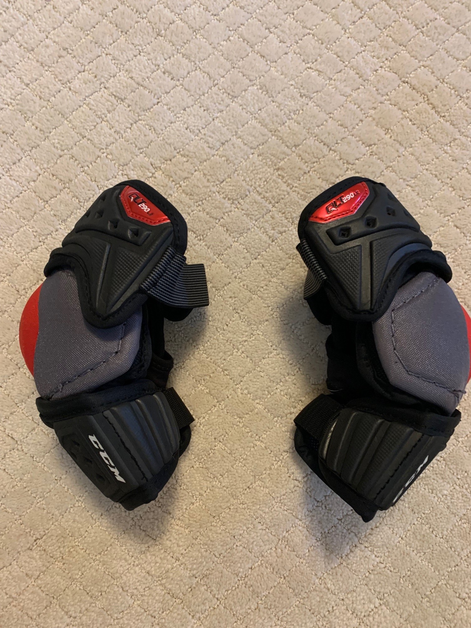 Used Small CCM QuickLite QLT 290 Elbow Pads SidelineSwap