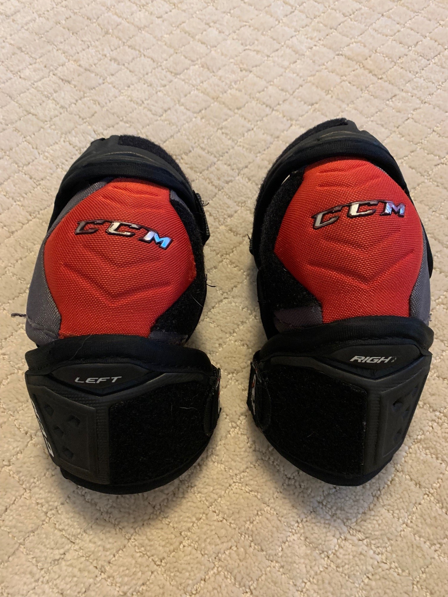 Used Small CCM QuickLite QLT 290 Elbow Pads SidelineSwap