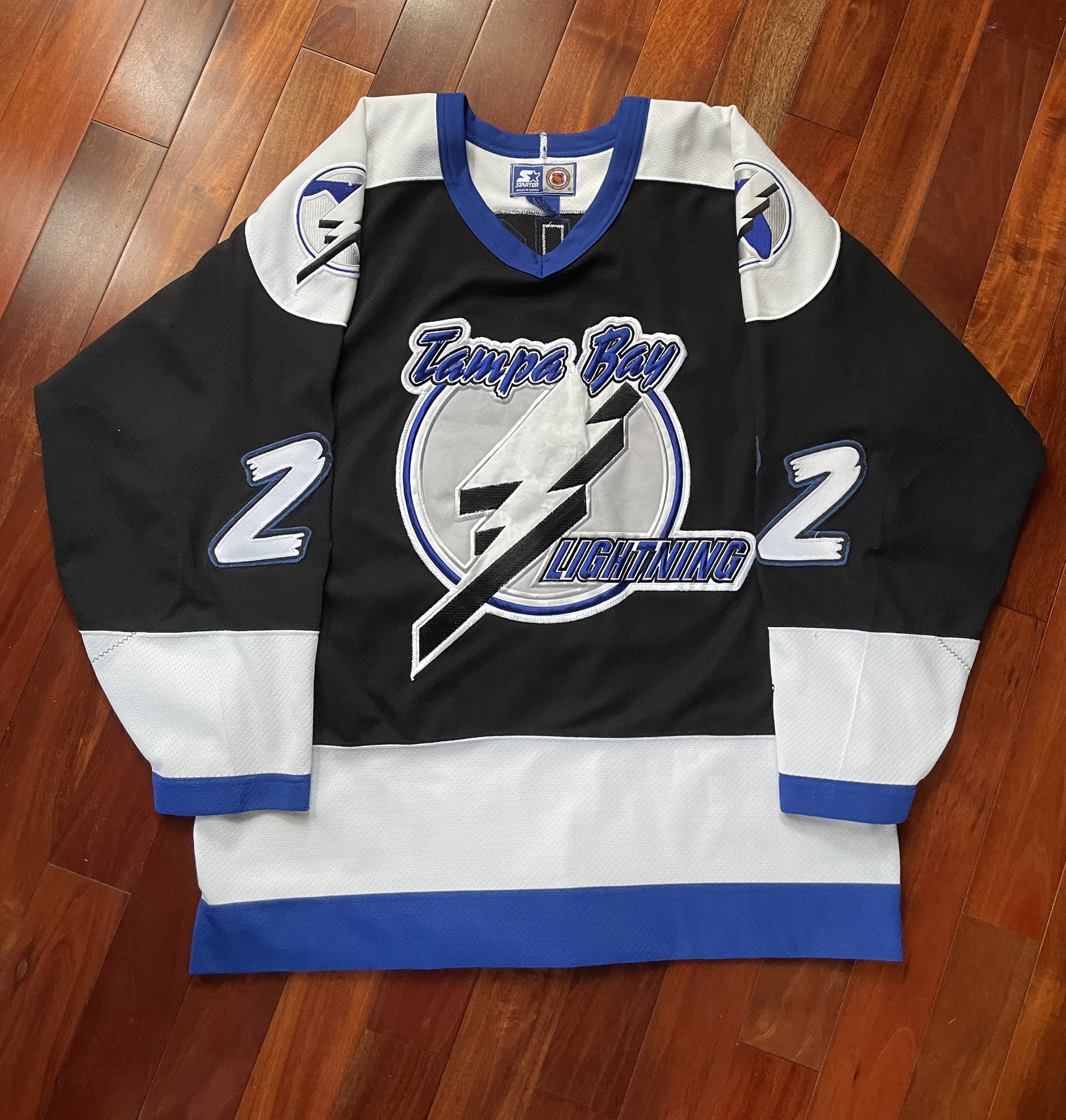Tampa Bay Lightning Large Starter Jersey SidelineSwap