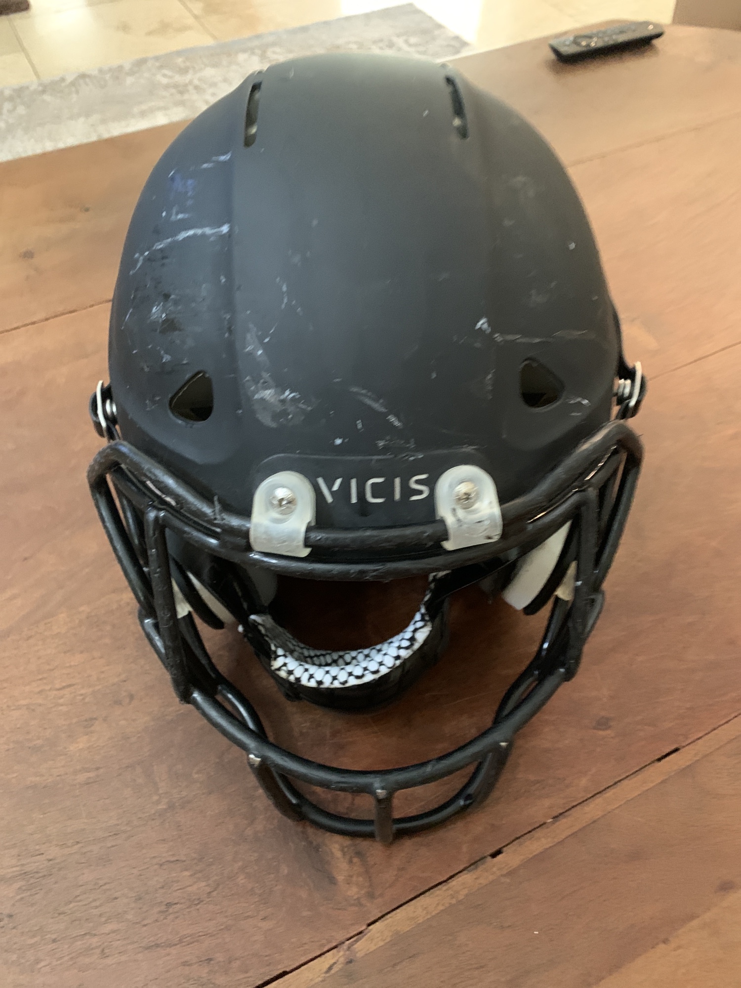 Used Youth Large Vicis Zero1 Football Helmet SidelineSwap