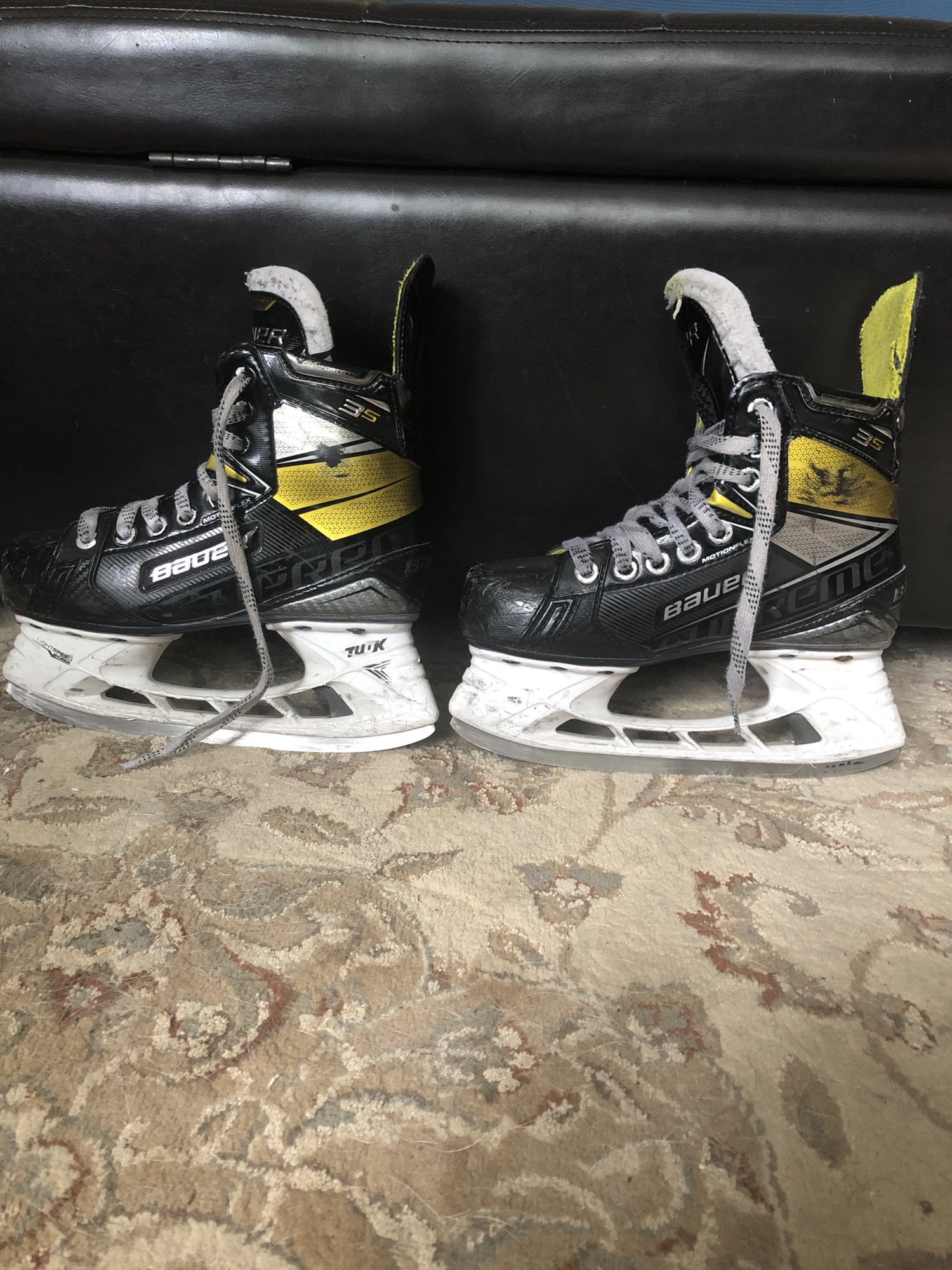 Bauer Supreme 3s Hockey Skate Size 2 Fit 2 SidelineSwap