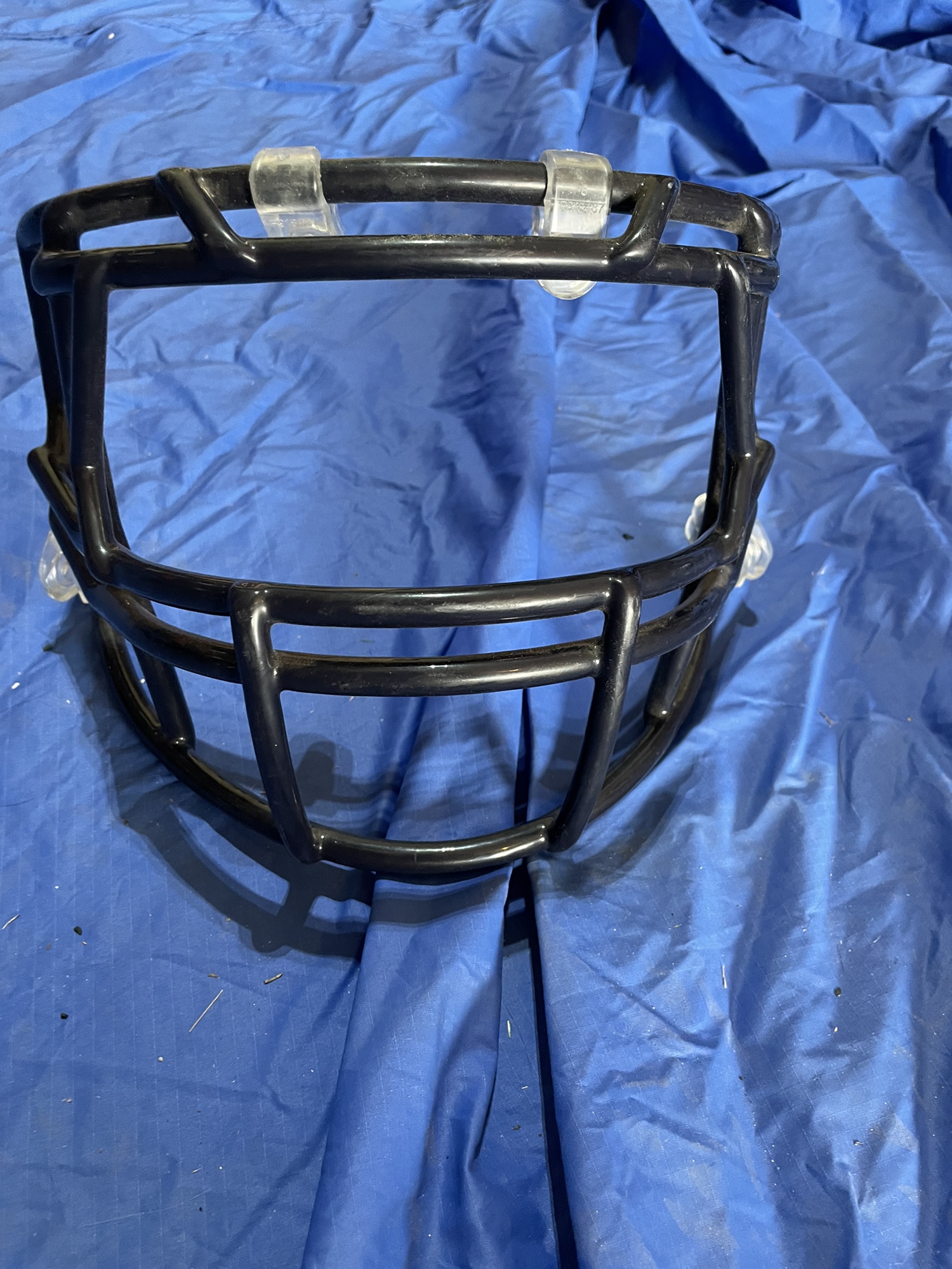 Football face mask SidelineSwap