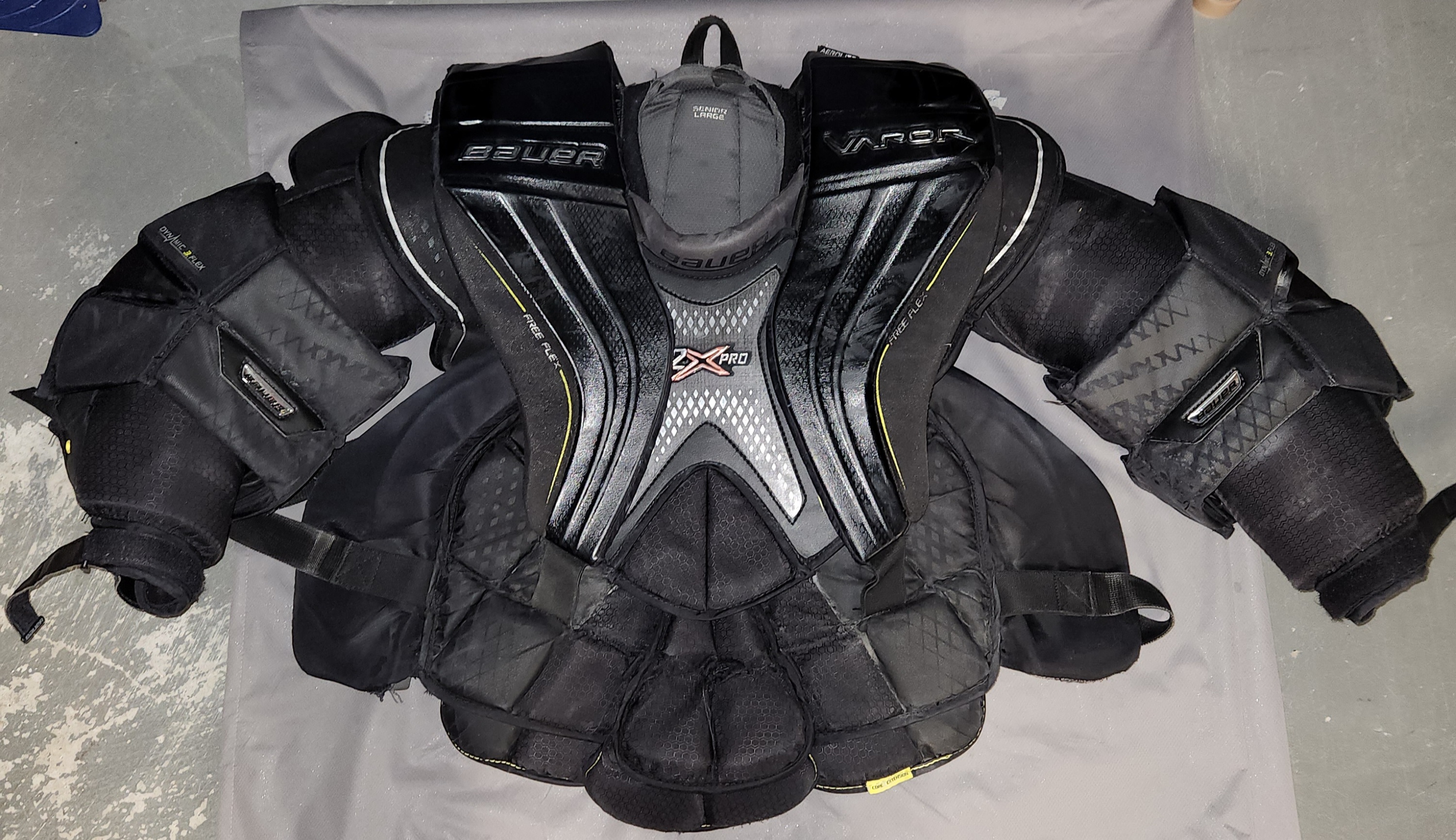 Used Large Bauer Vapor 2X Pro Goalie Chest Protector SidelineSwap