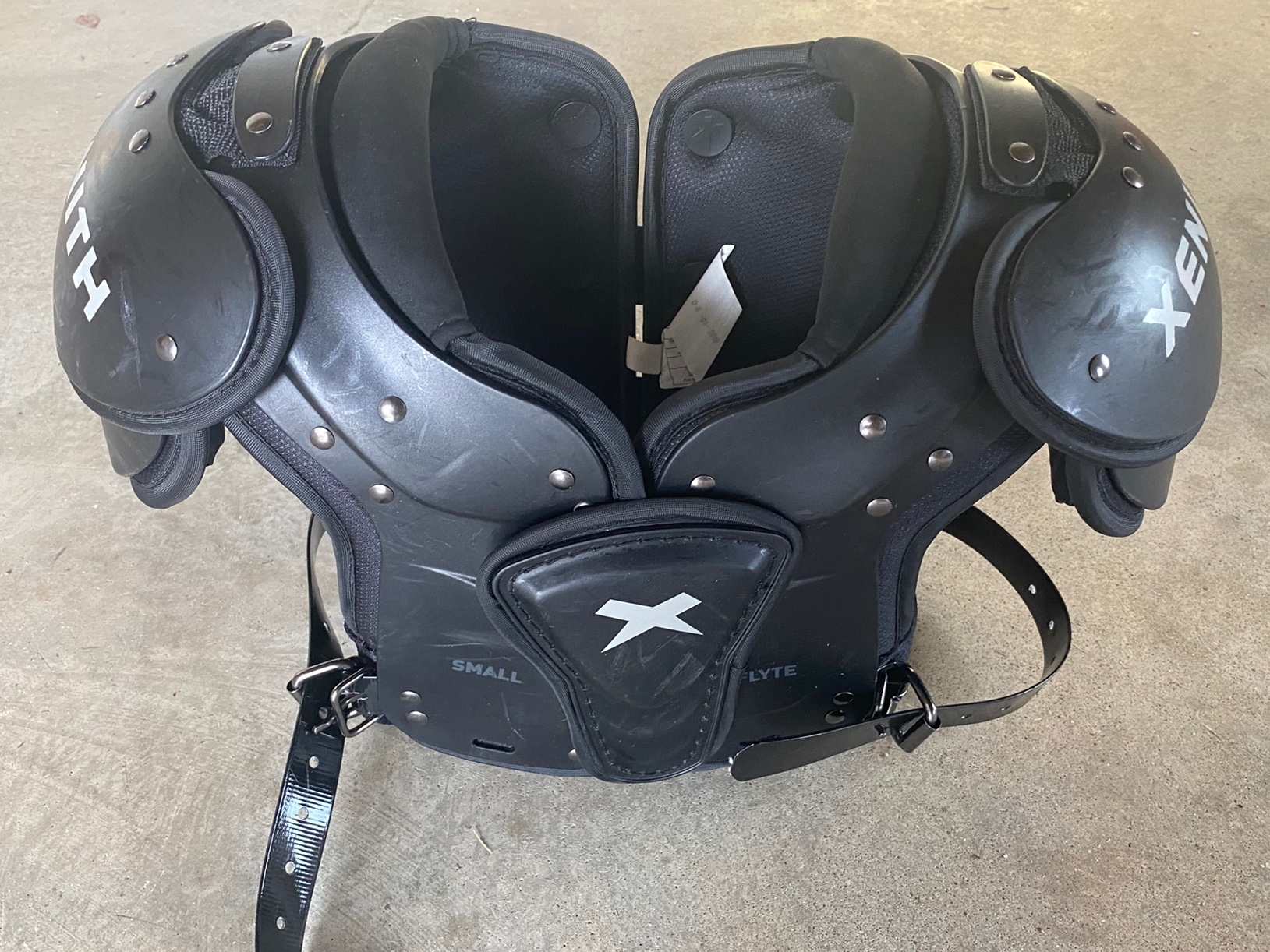 Used Small Xenith Flyte Shoulder Pads SidelineSwap