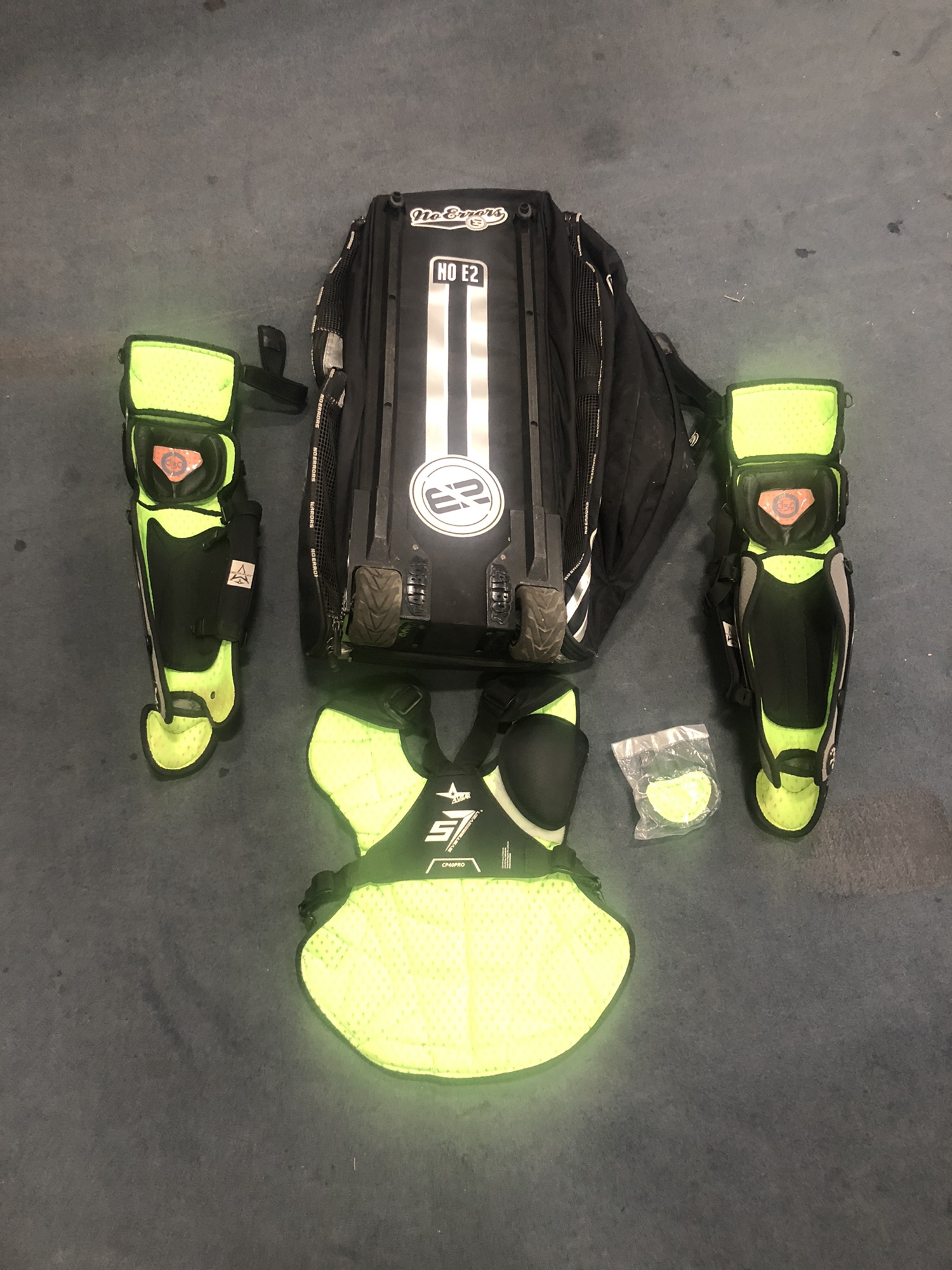 All star chest protector and leg guards and no errors catchers bag all