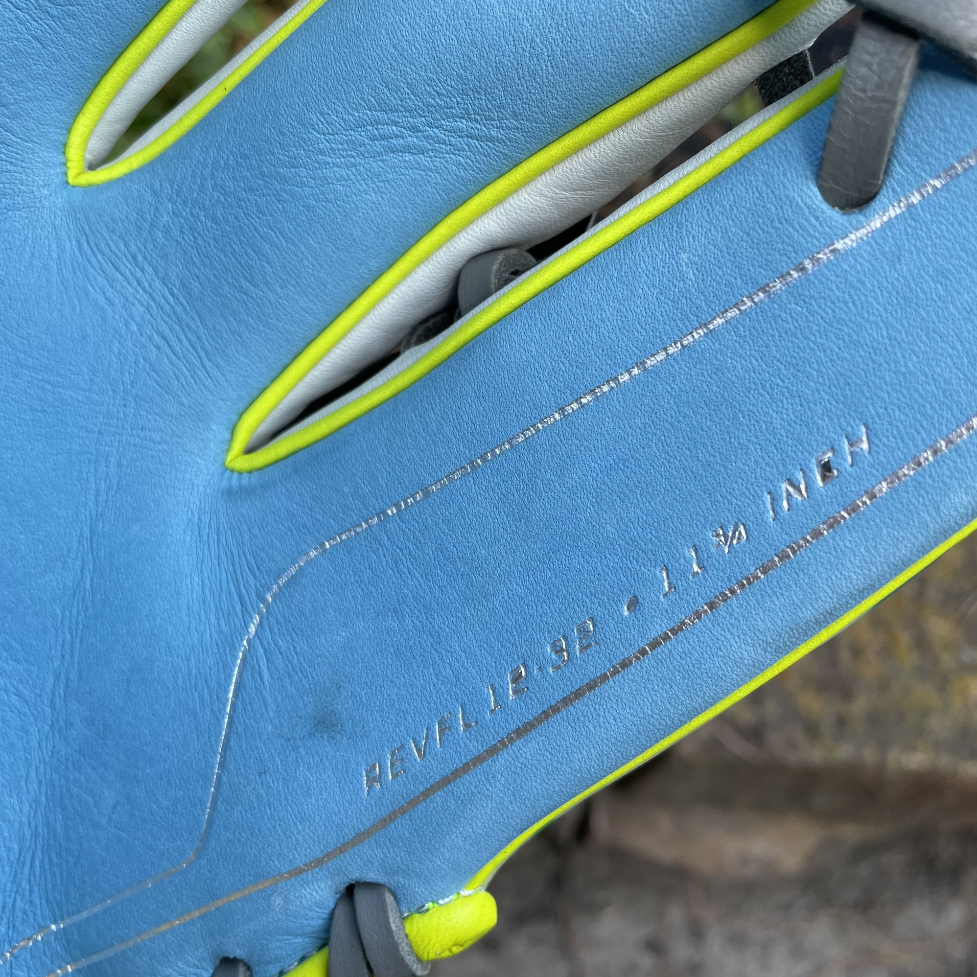 NEW Limited Edition Rawlings REV1X 11.75" Lindor Model REVFL1232