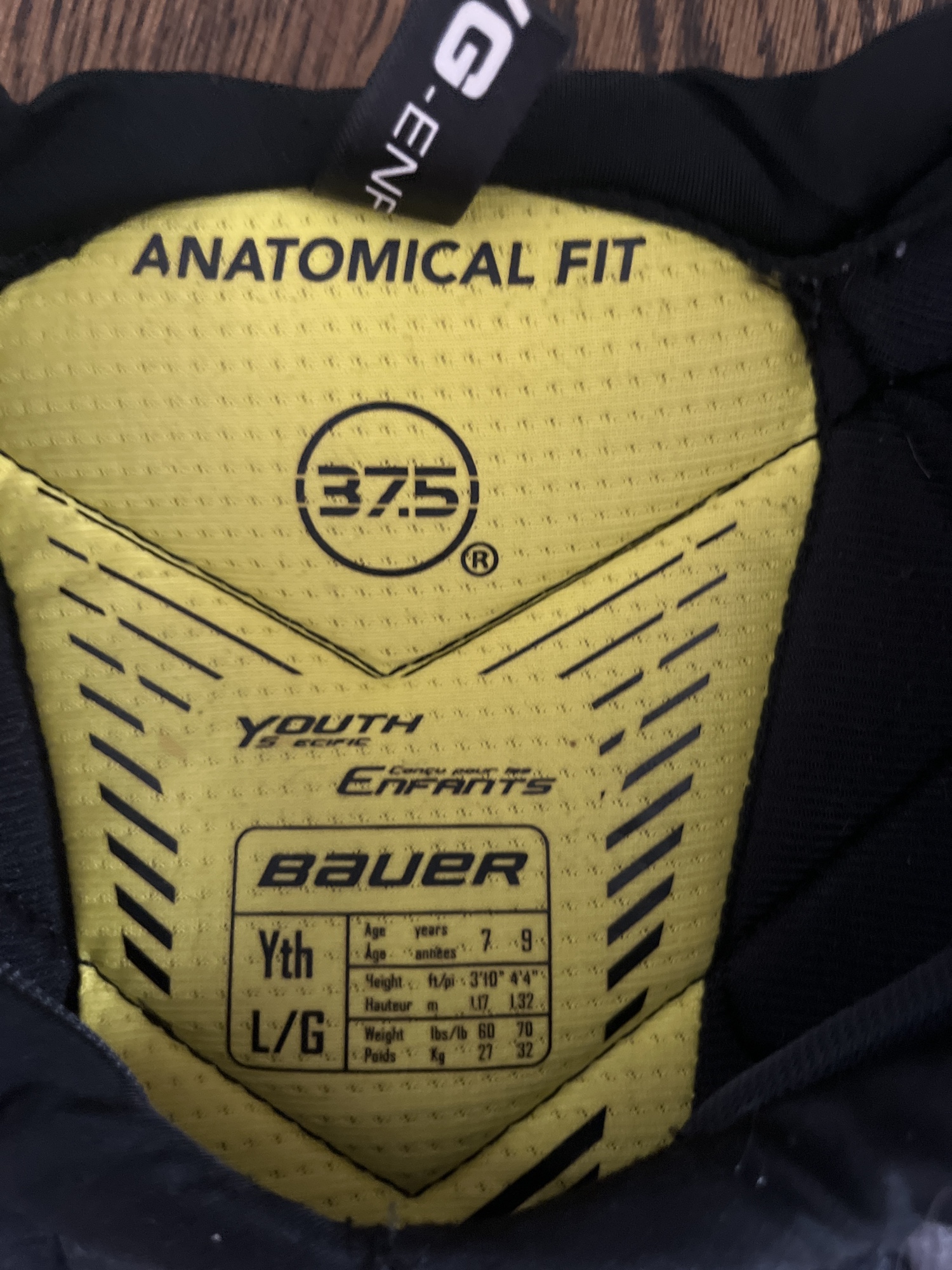 Bauer supreme 1s Shoulder Pads SidelineSwap