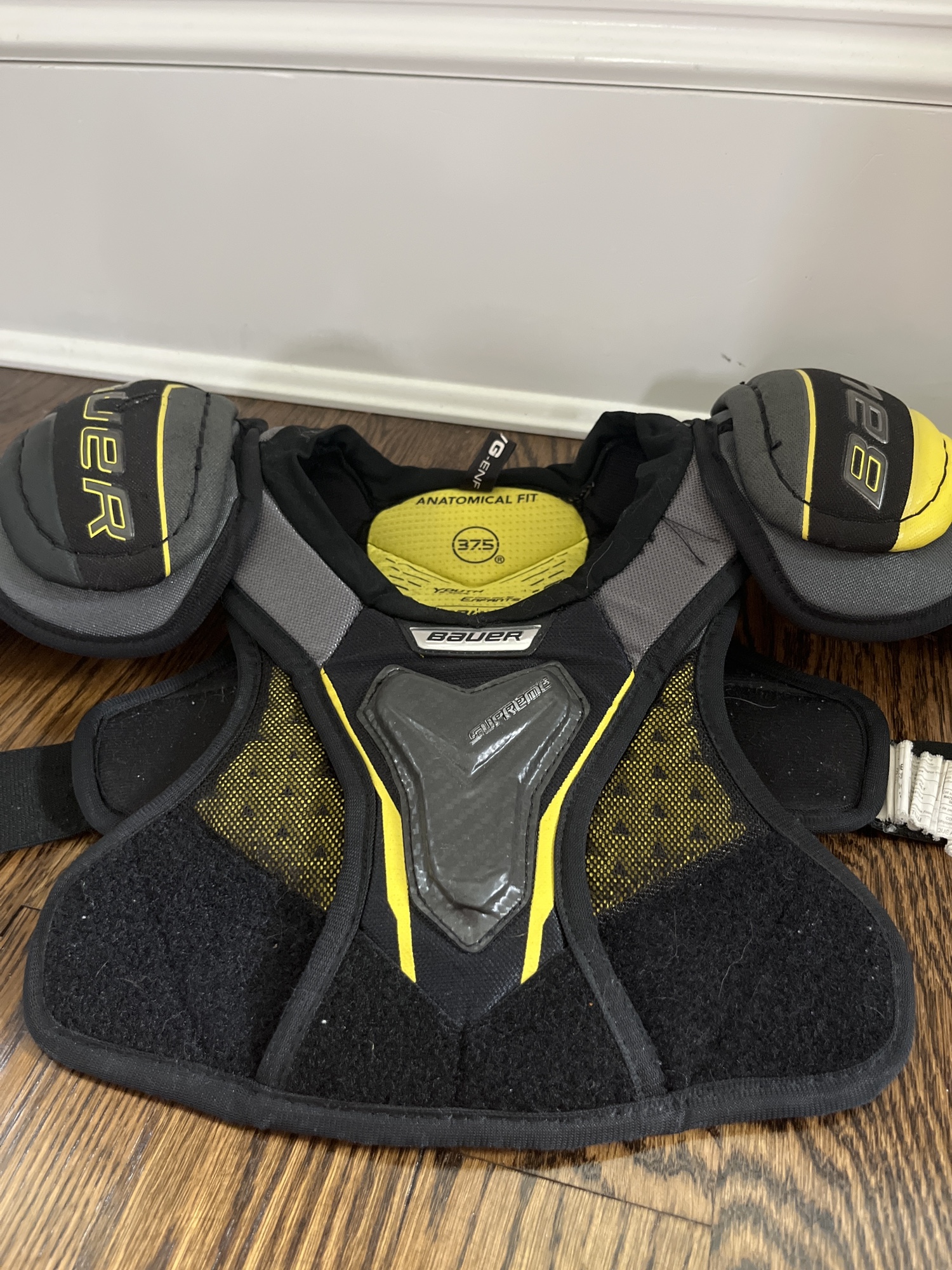 Bauer supreme 1s Shoulder Pads SidelineSwap