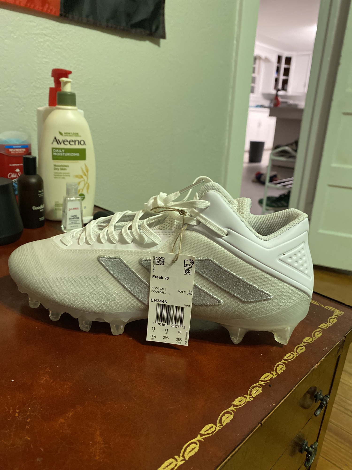 freak x carbon mid cleats