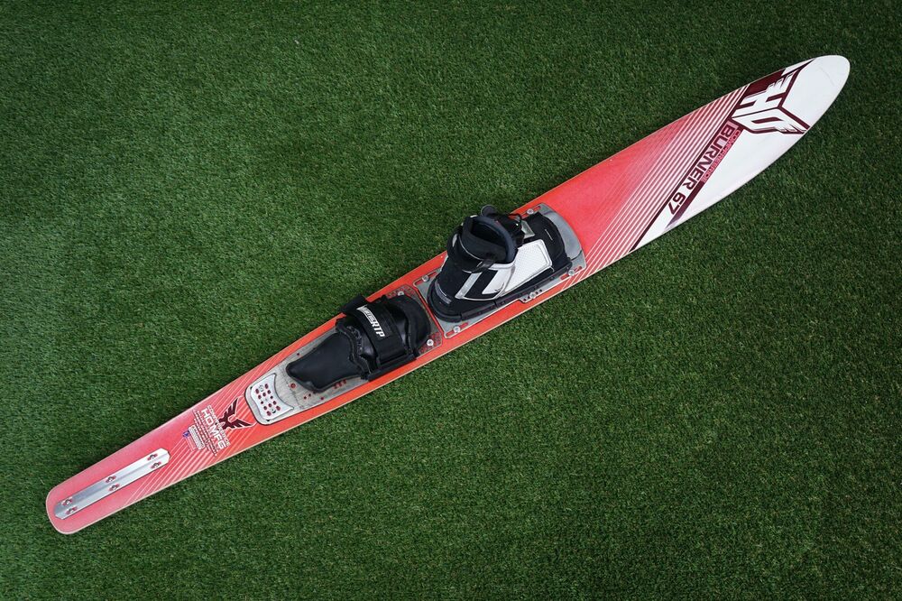 67” HO COMP FREERIDE HO MFG BURNER 67 WATER SKI W/ HO SHOCK BOOTS