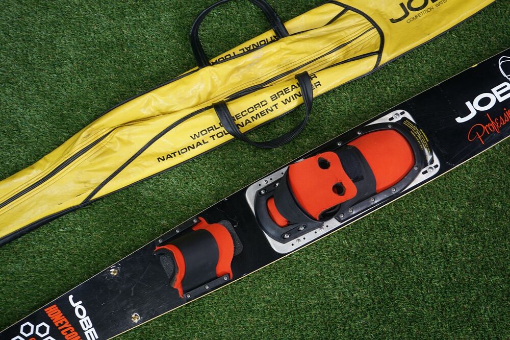 67” JOBE PROFESSIONAL COMPETITION WATER SKI WITH BAG SIZE 9