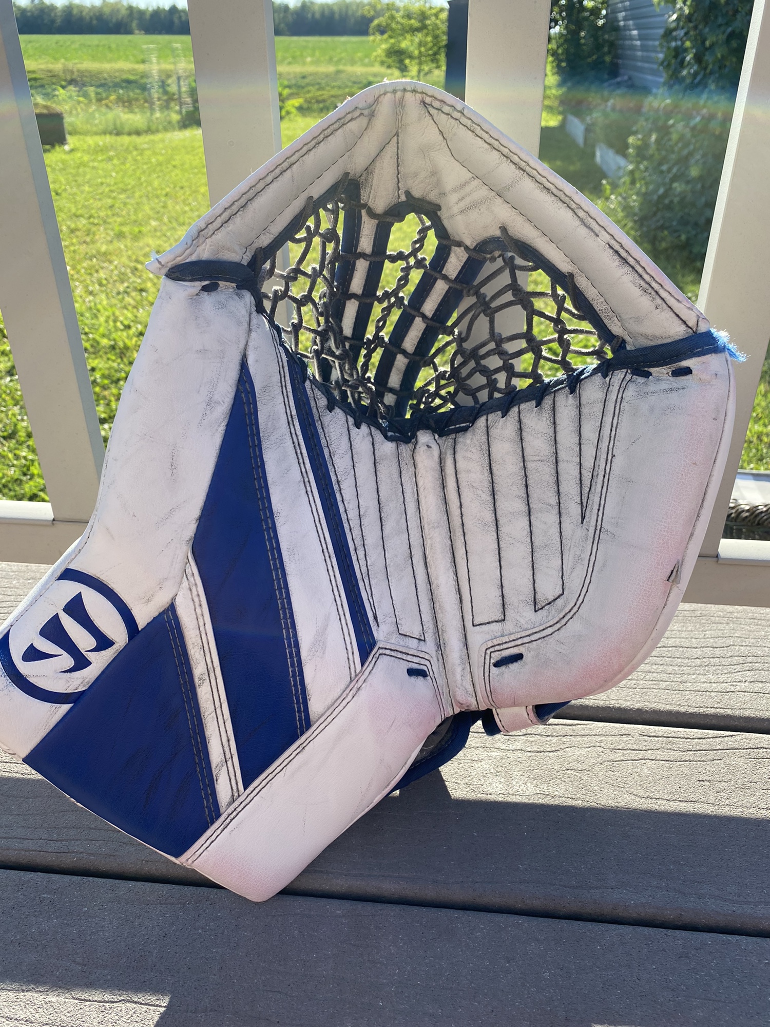 Warrior RGT2 Pro Goalie Glove SidelineSwap