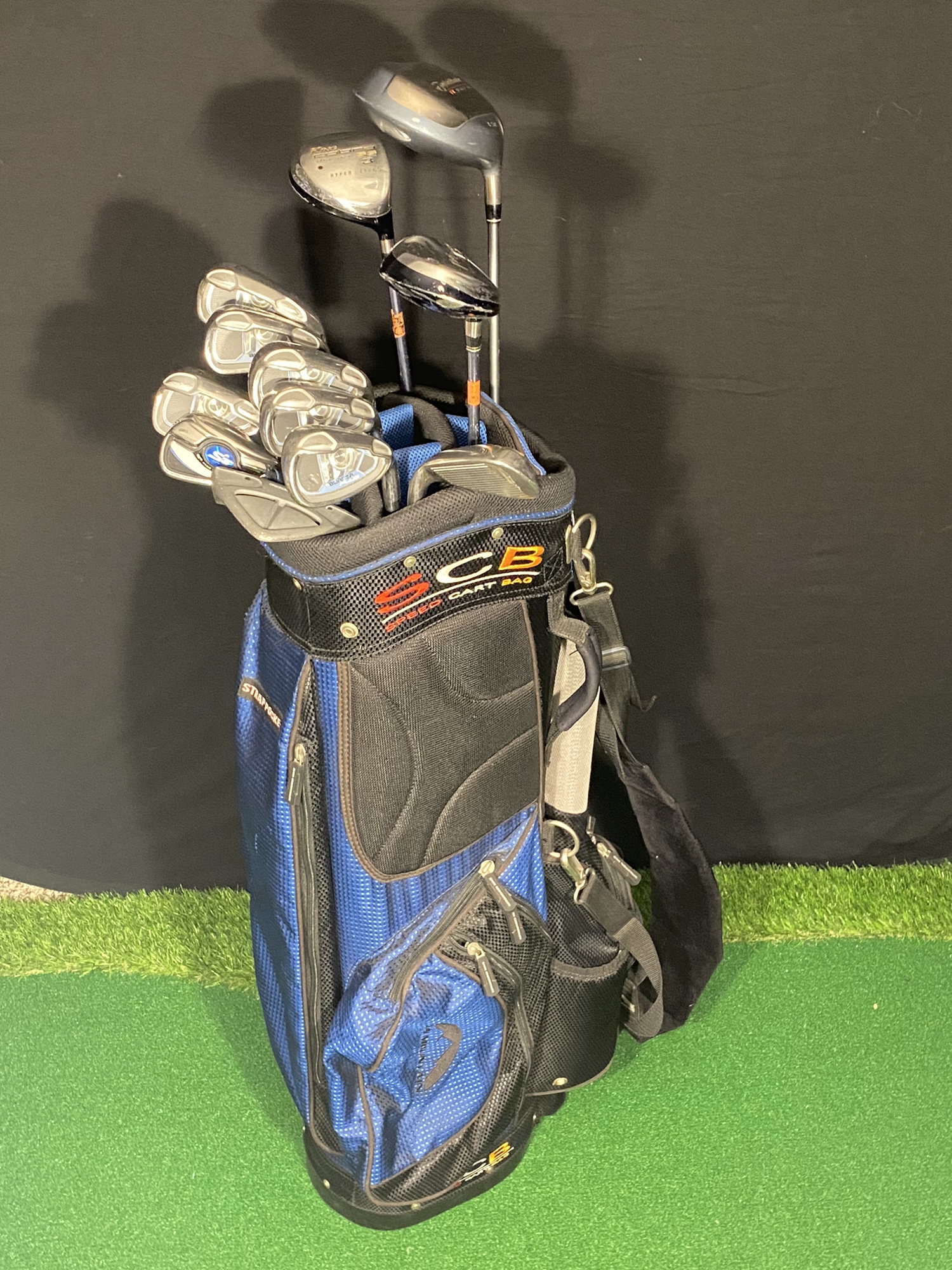 Womens Taylormade burner plus golf club set with sun mountain bag