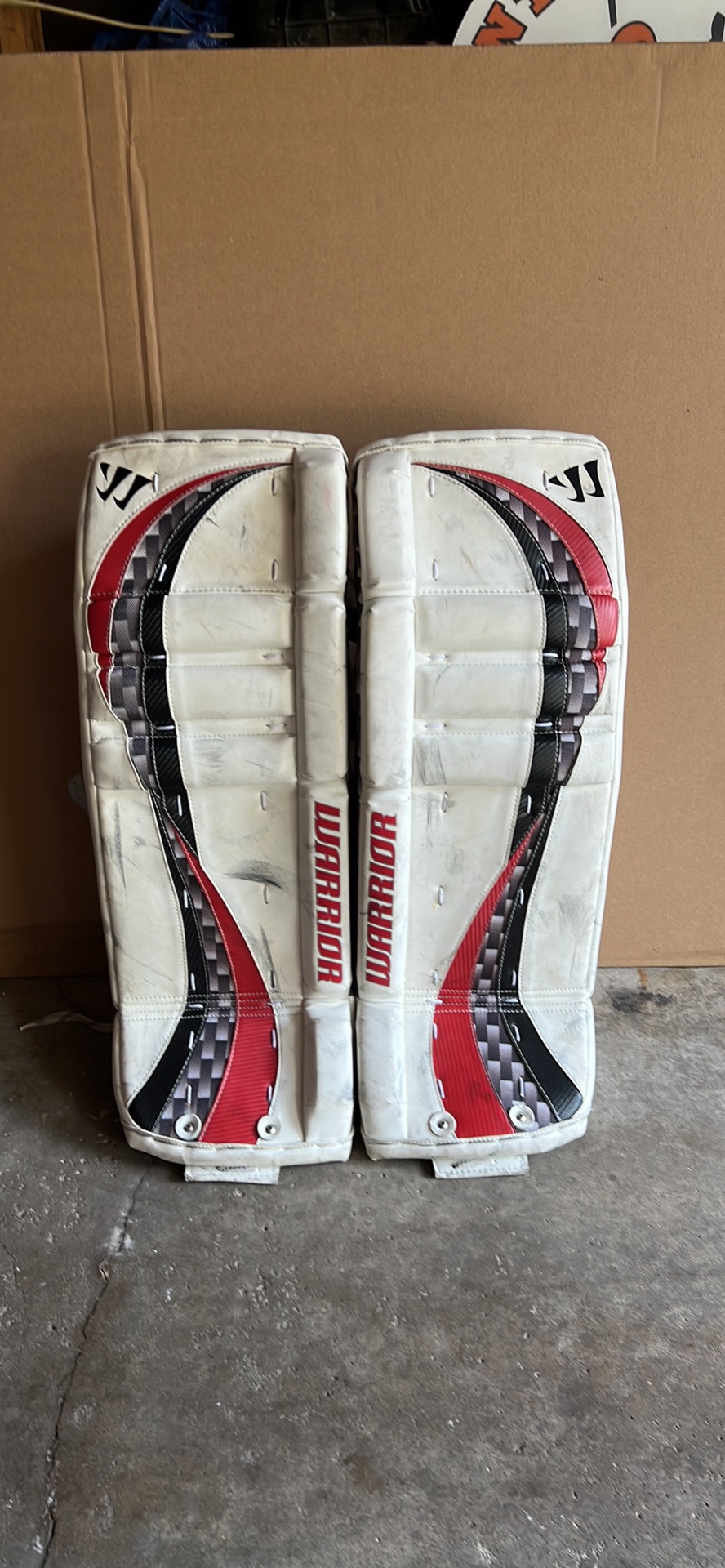 31" Warrior Swagger Goalie Leg Pads SidelineSwap