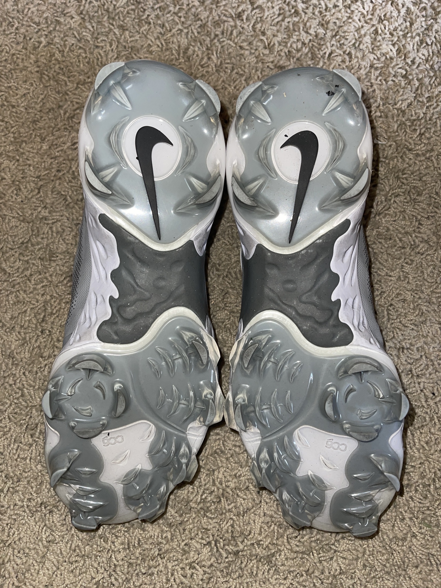 nike alpha huarache elite 3 molded cleats