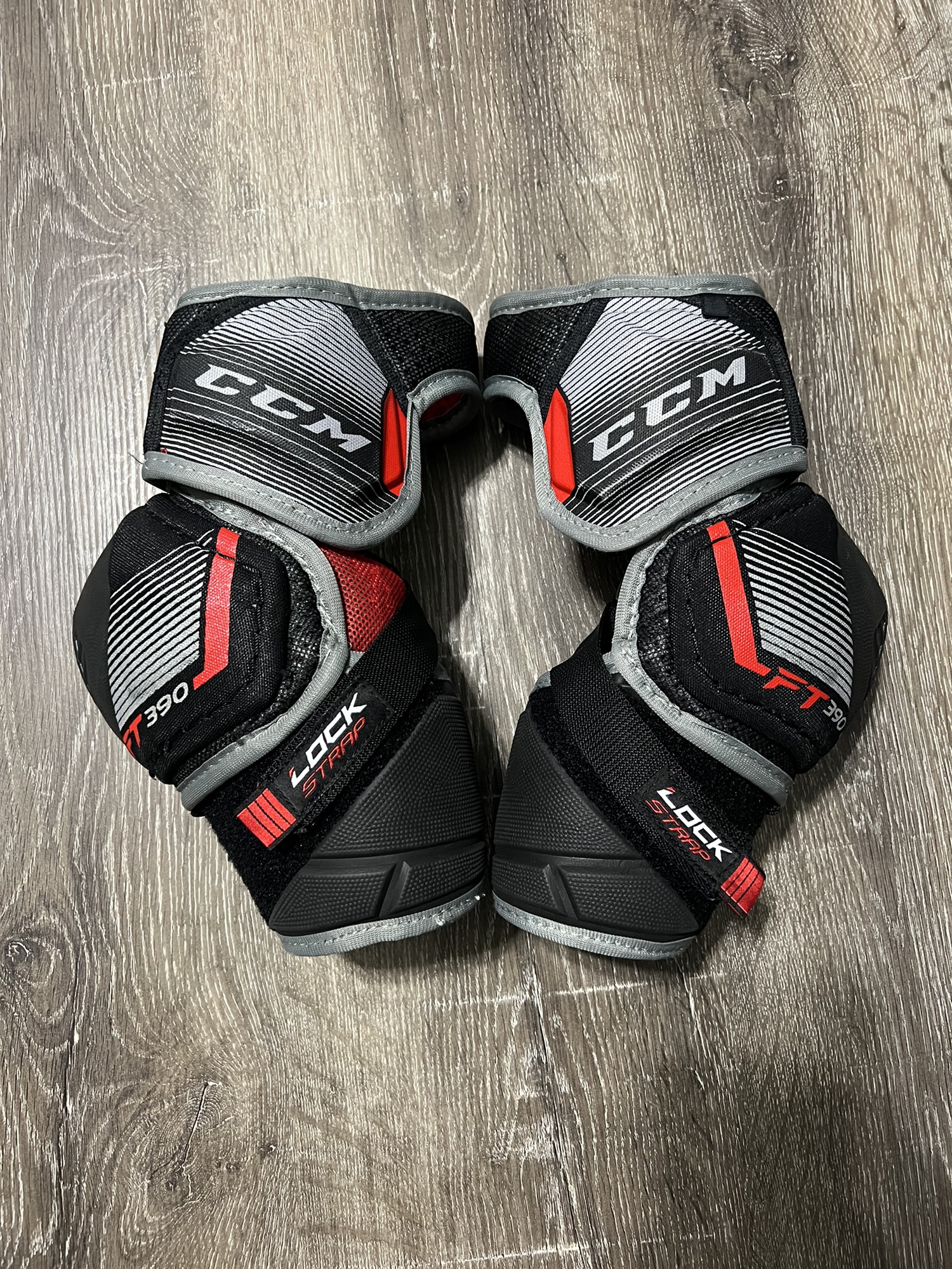 Used Small CCM JetSpeed FT390 Elbow Pads SidelineSwap