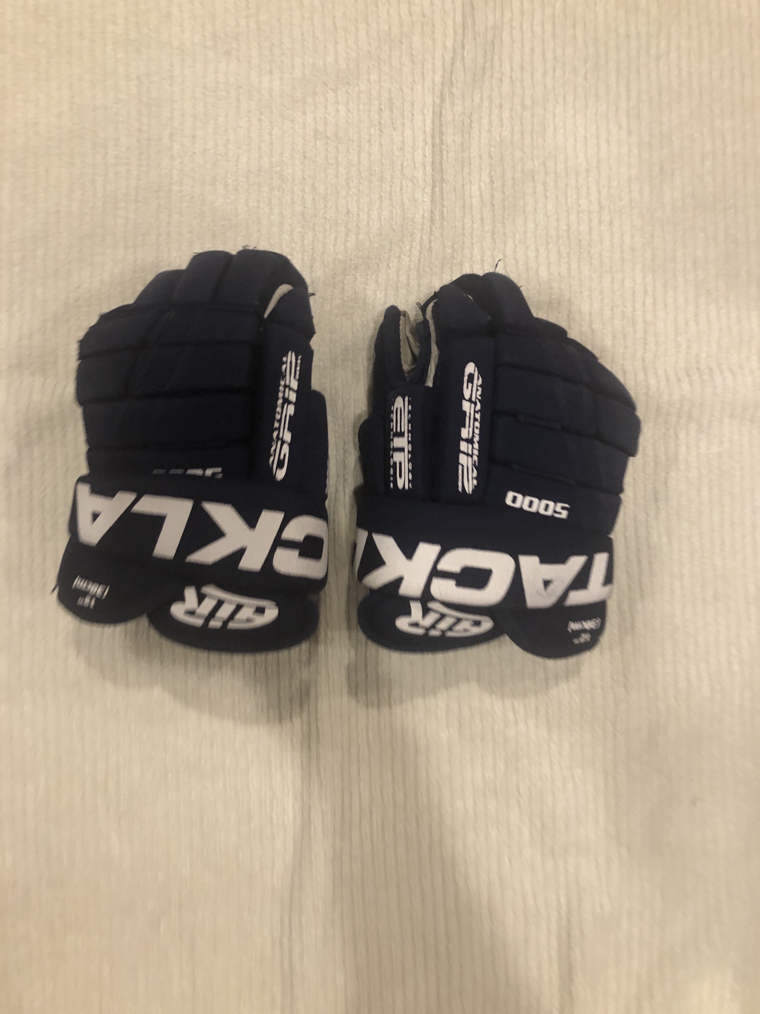 Tackla 5000 12” Hockey Gloves SidelineSwap