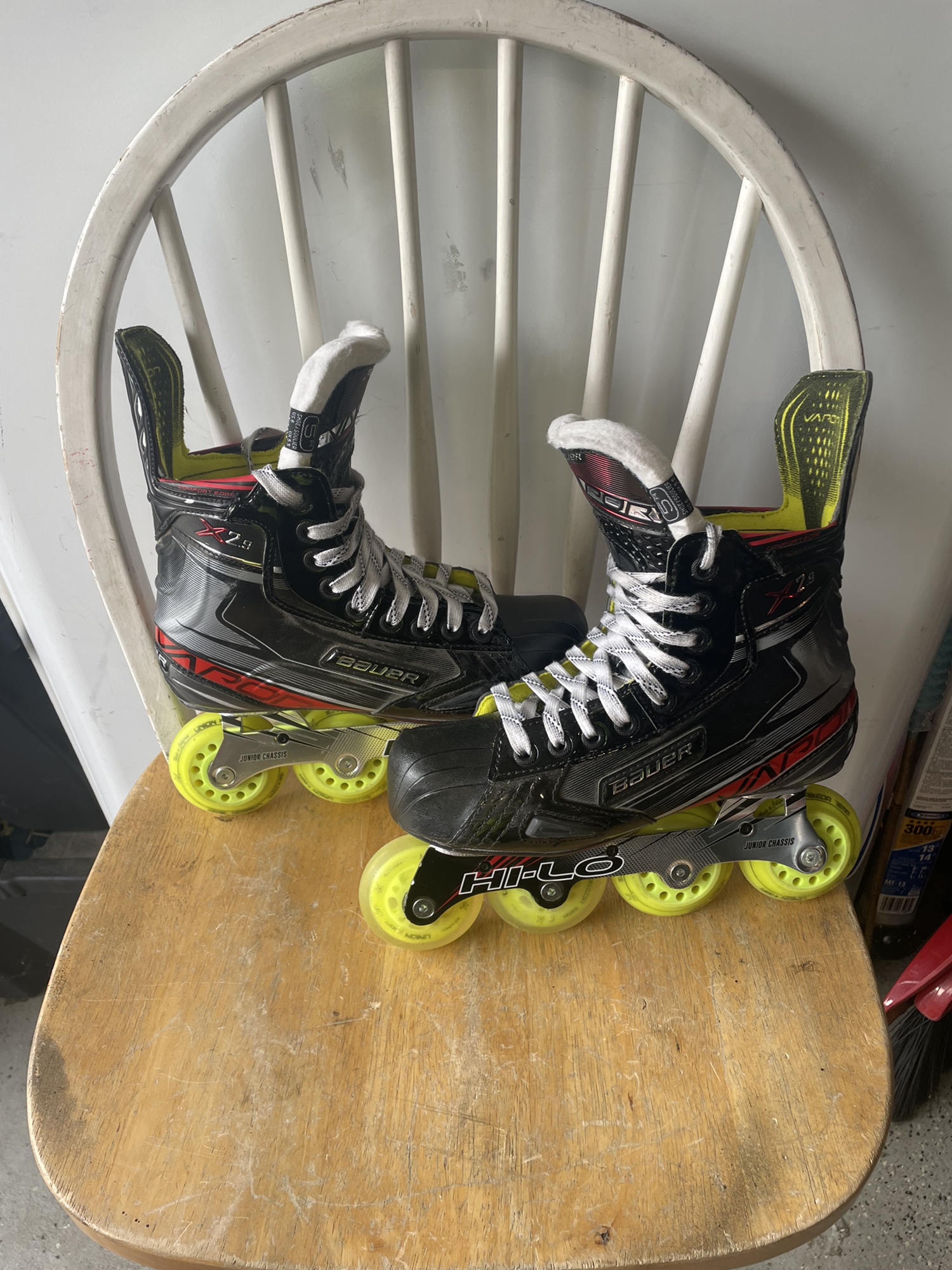 Used Bauer Regular Width Size 5 Vapor X2.9R Inline Skates SidelineSwap